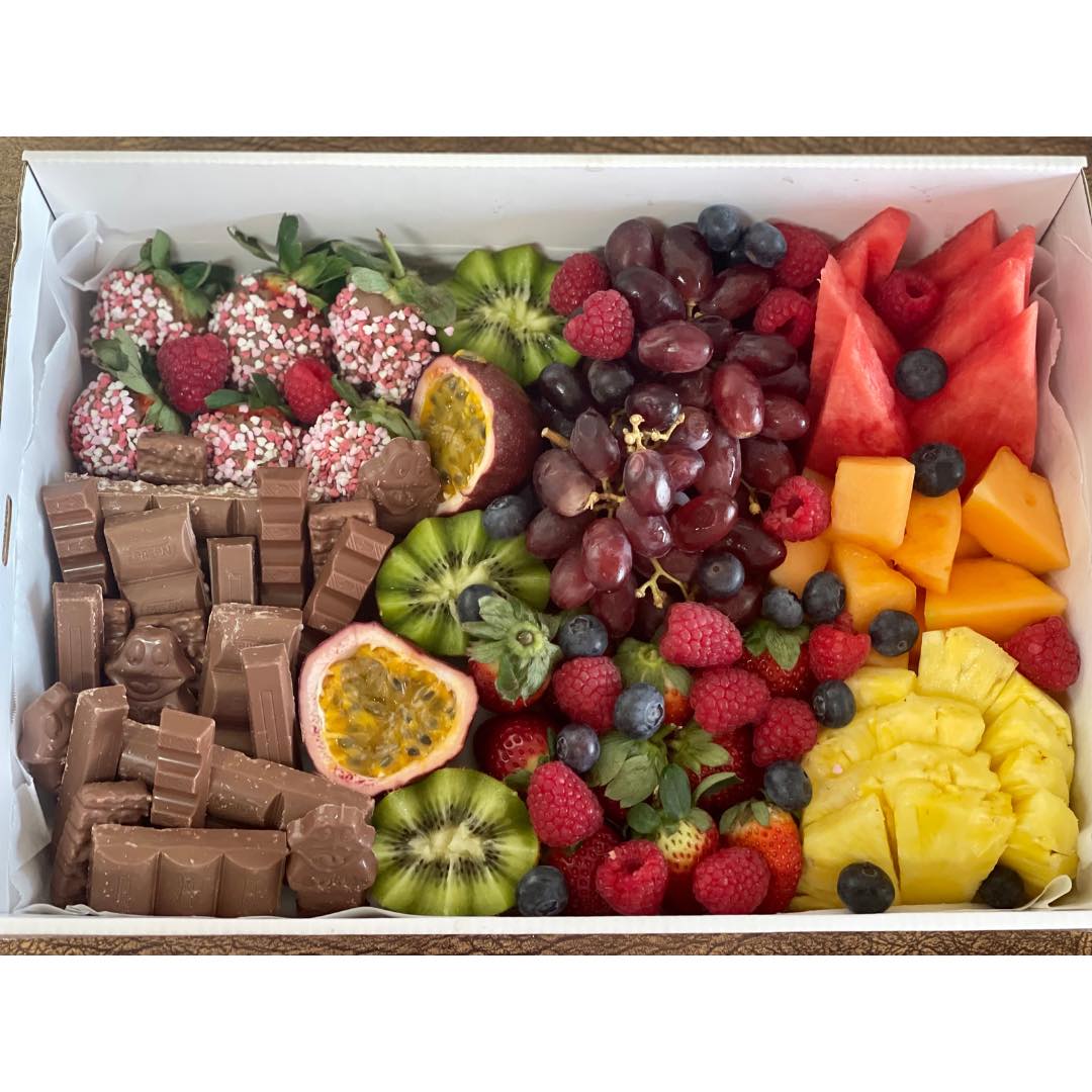 🍫🍓 Bit of this… bit of that 🍫🍓 This... - Boxed & Delicious