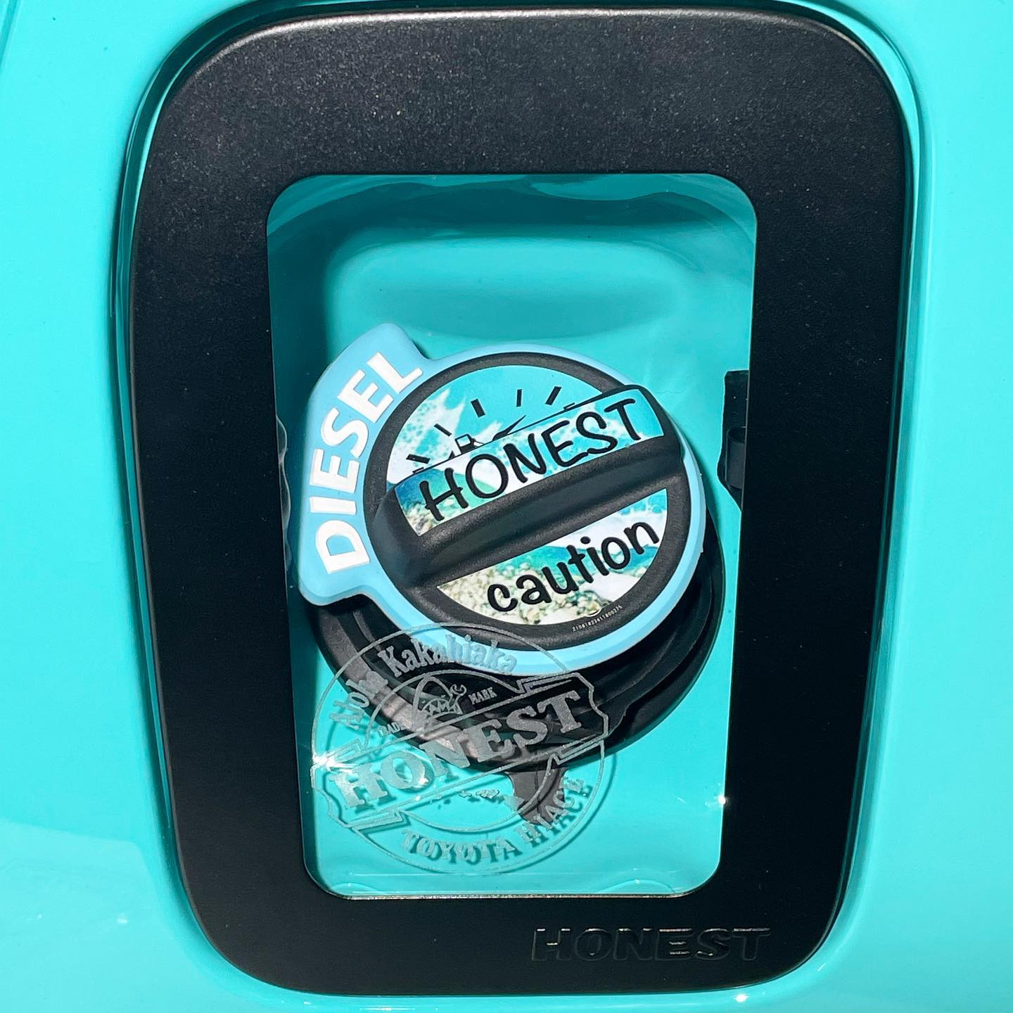 ハイラックス　HONEST フューエル　ガラスリッド 車 HONEST HILUX ガラスリッド オネスト ハイラックス