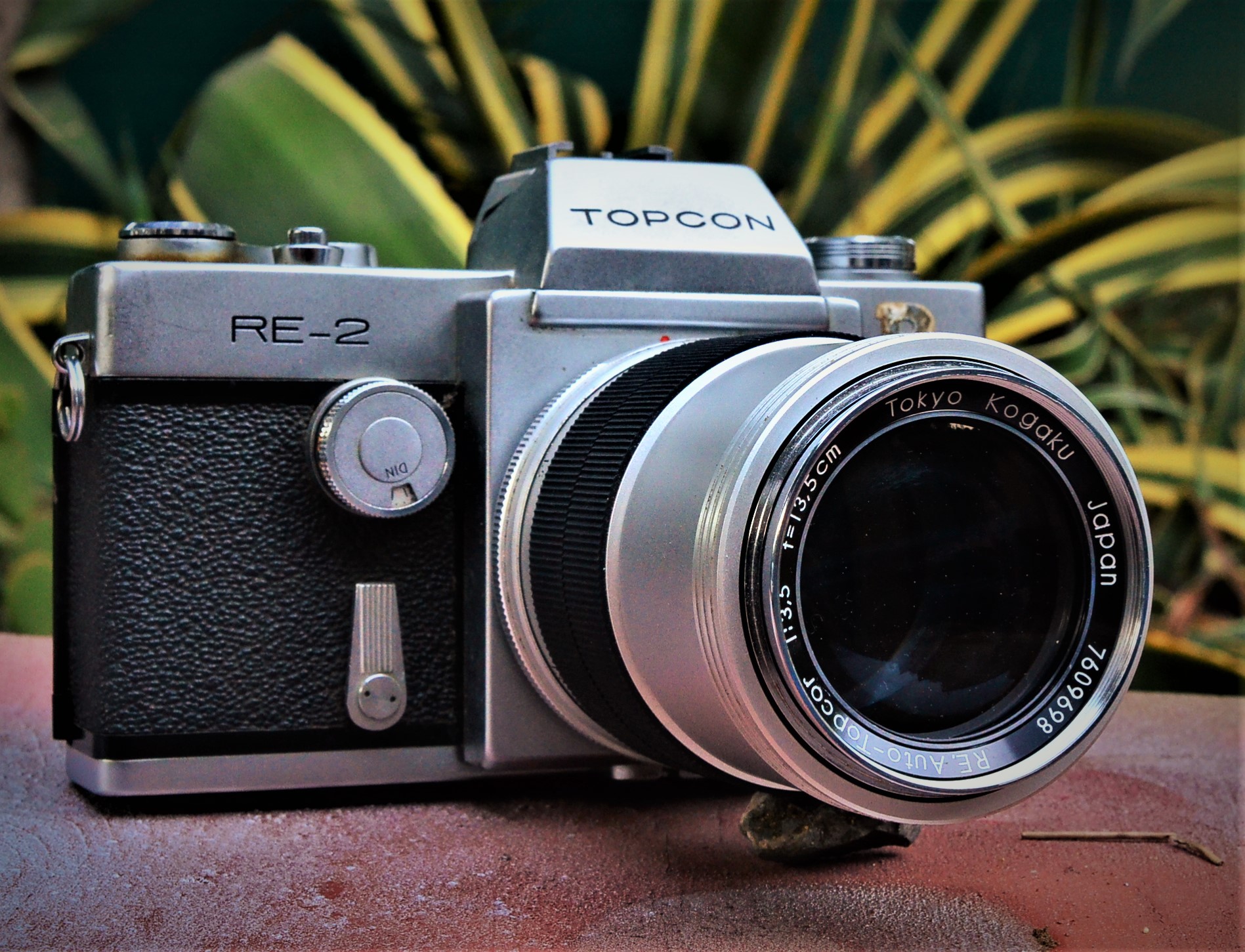 The Topcor 28mm f2.8 is a pretty uncommon lens. Not much footage