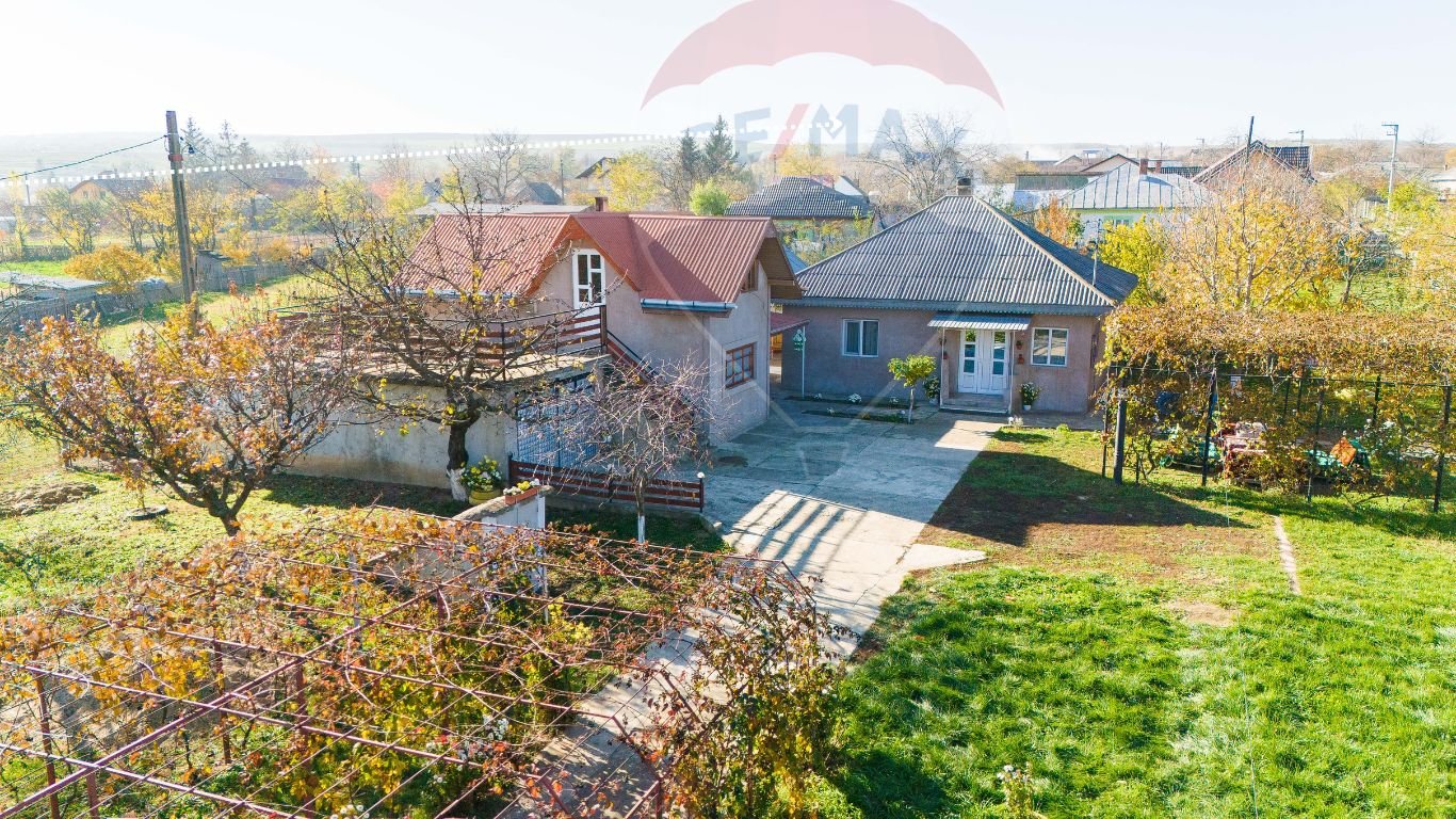 Casa de vanzare in Topile Pascani - Property Rentals - Valea Seaca ...