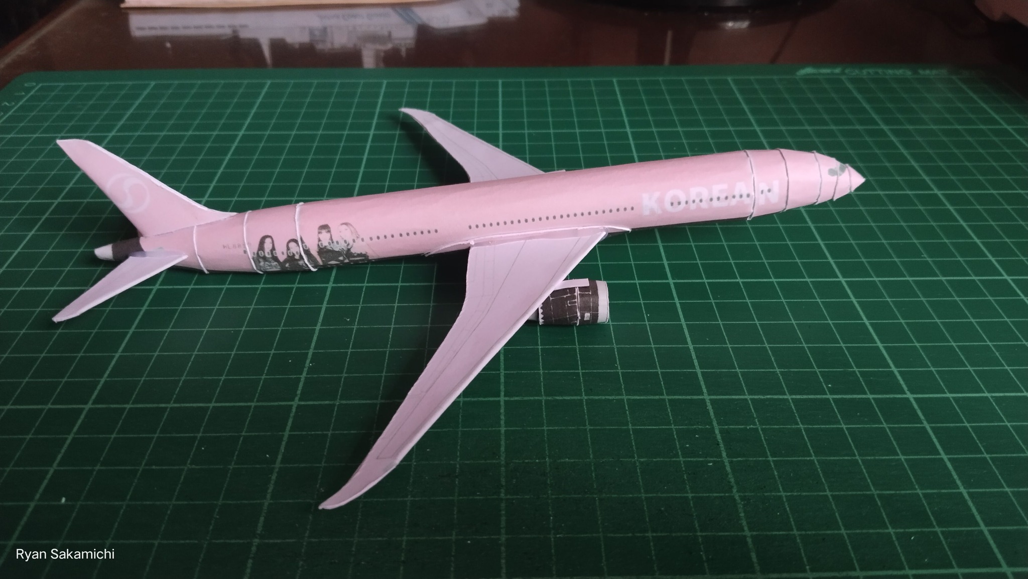 Korean Air B787-10 papercraft model