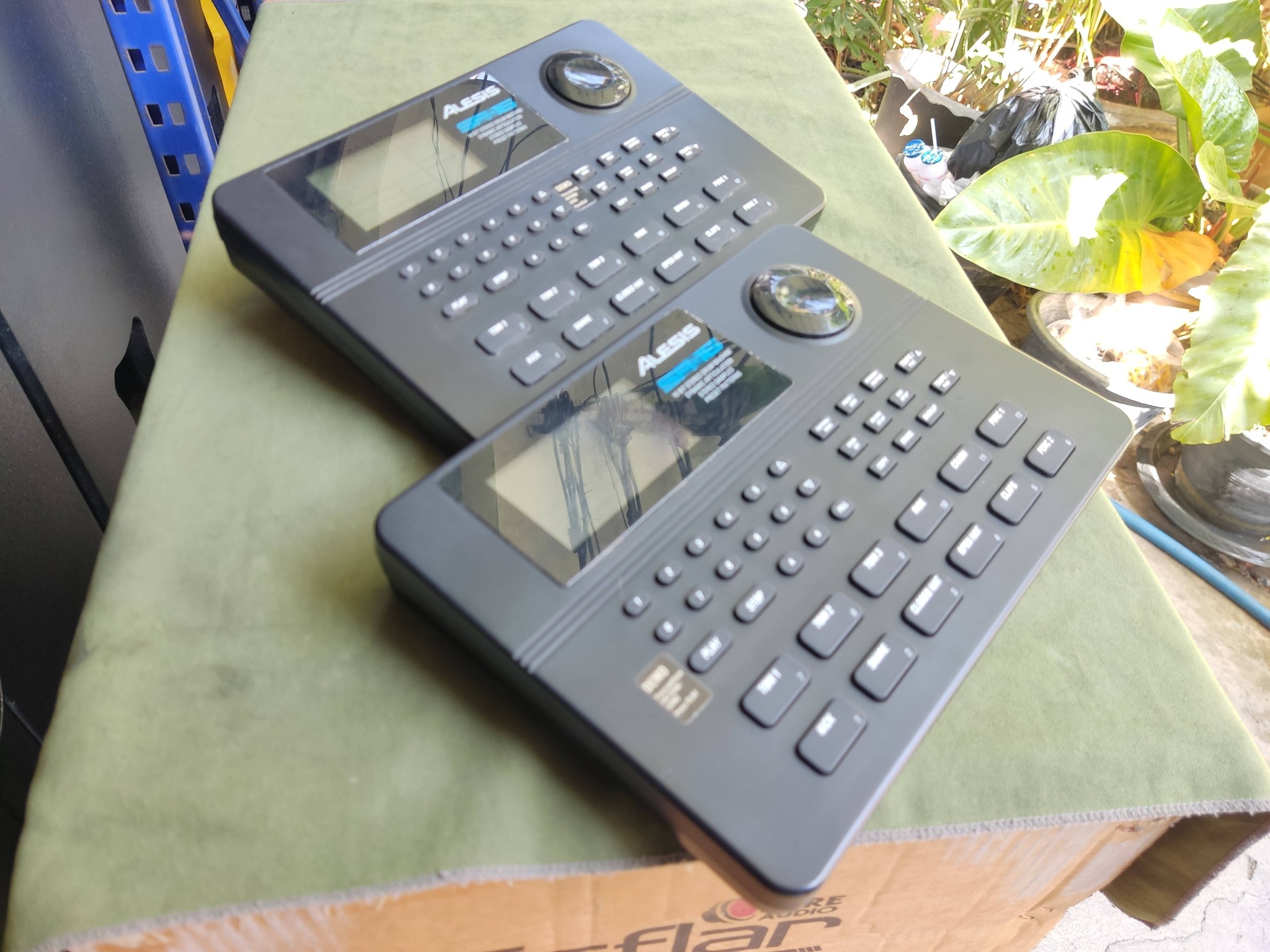Ake - Rhythm Box ยี่ห้อ ALESIS รุ่น SR-16 มือสองญี่ปุ่น ราคา 6,000 บาท ...