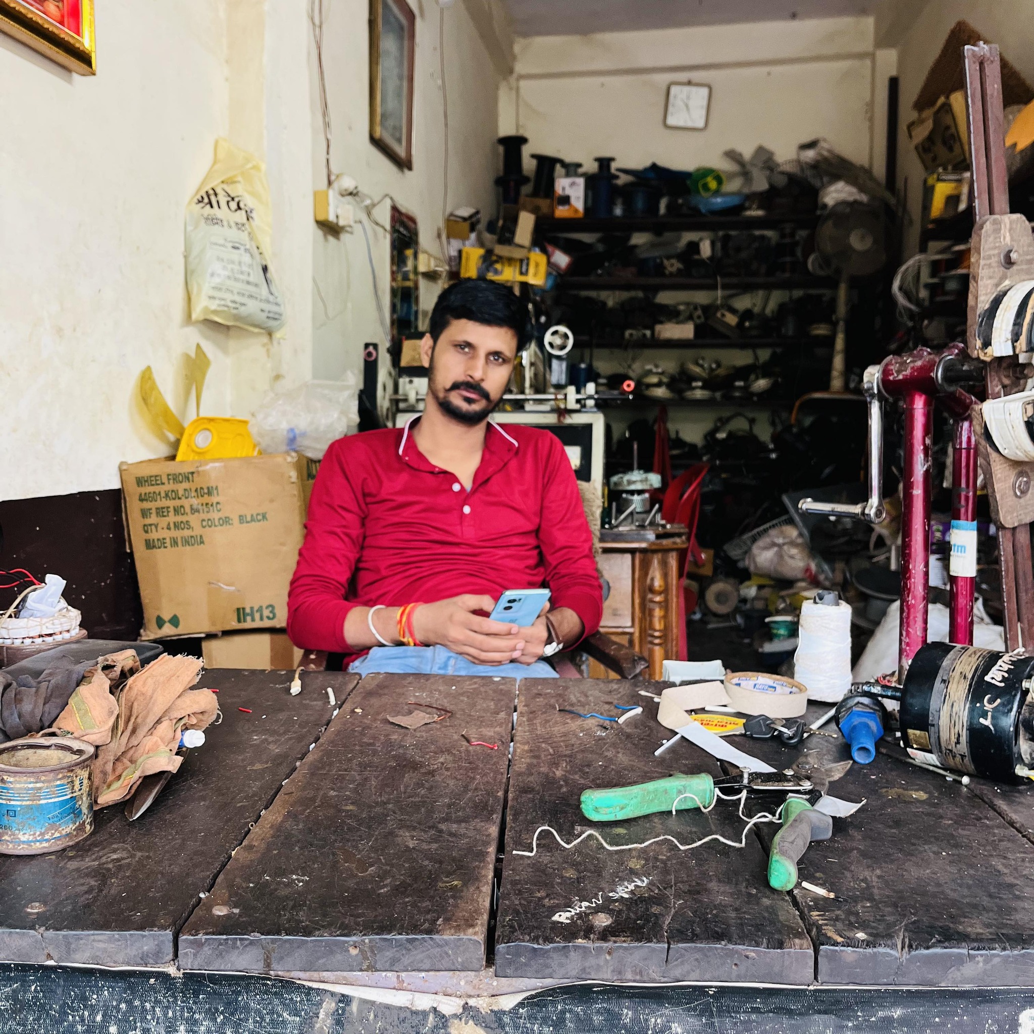 काम छोटा हो या बड़ा अपना होना चाहिये मेरे गुरु मेरे पापा अपनी कंपनी के ...