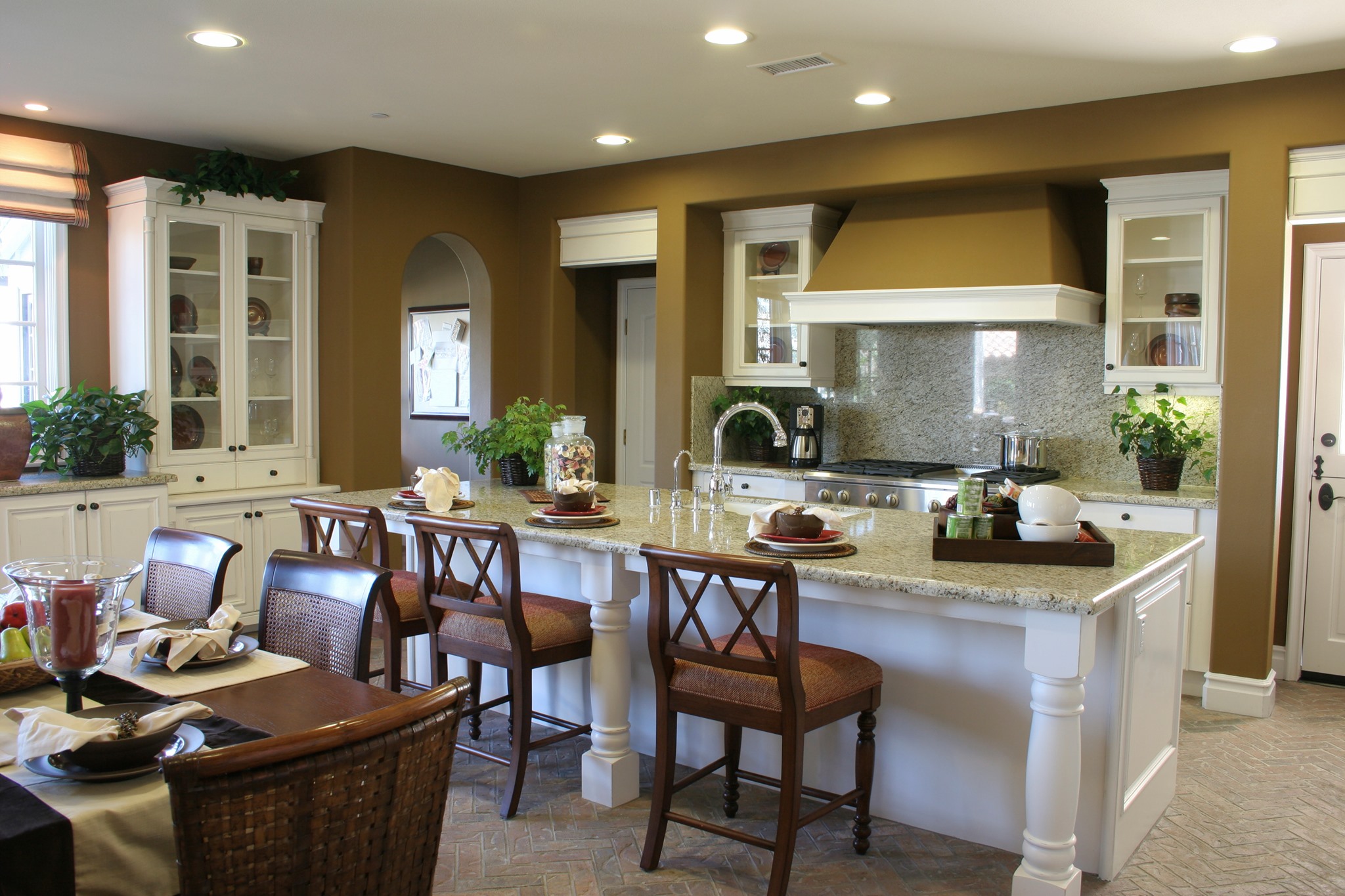 Michele Stroyan, Ruhl&Ruhl Realtors | Bettendorf IA