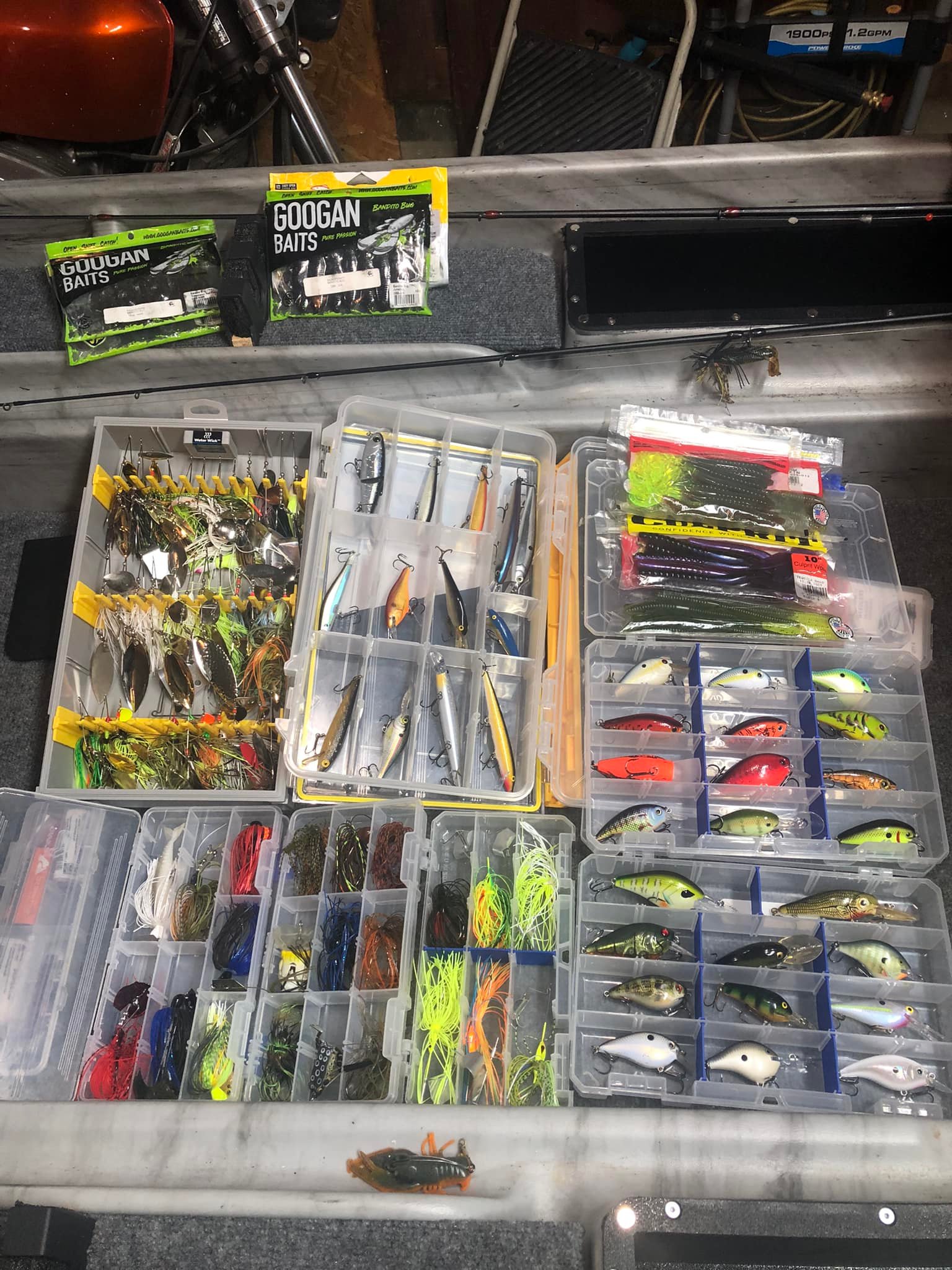 bass fishing tackle box setup Lures Kit with Plier,Saltwater & Freshwater Baits and small tools The cornerstone for every angler