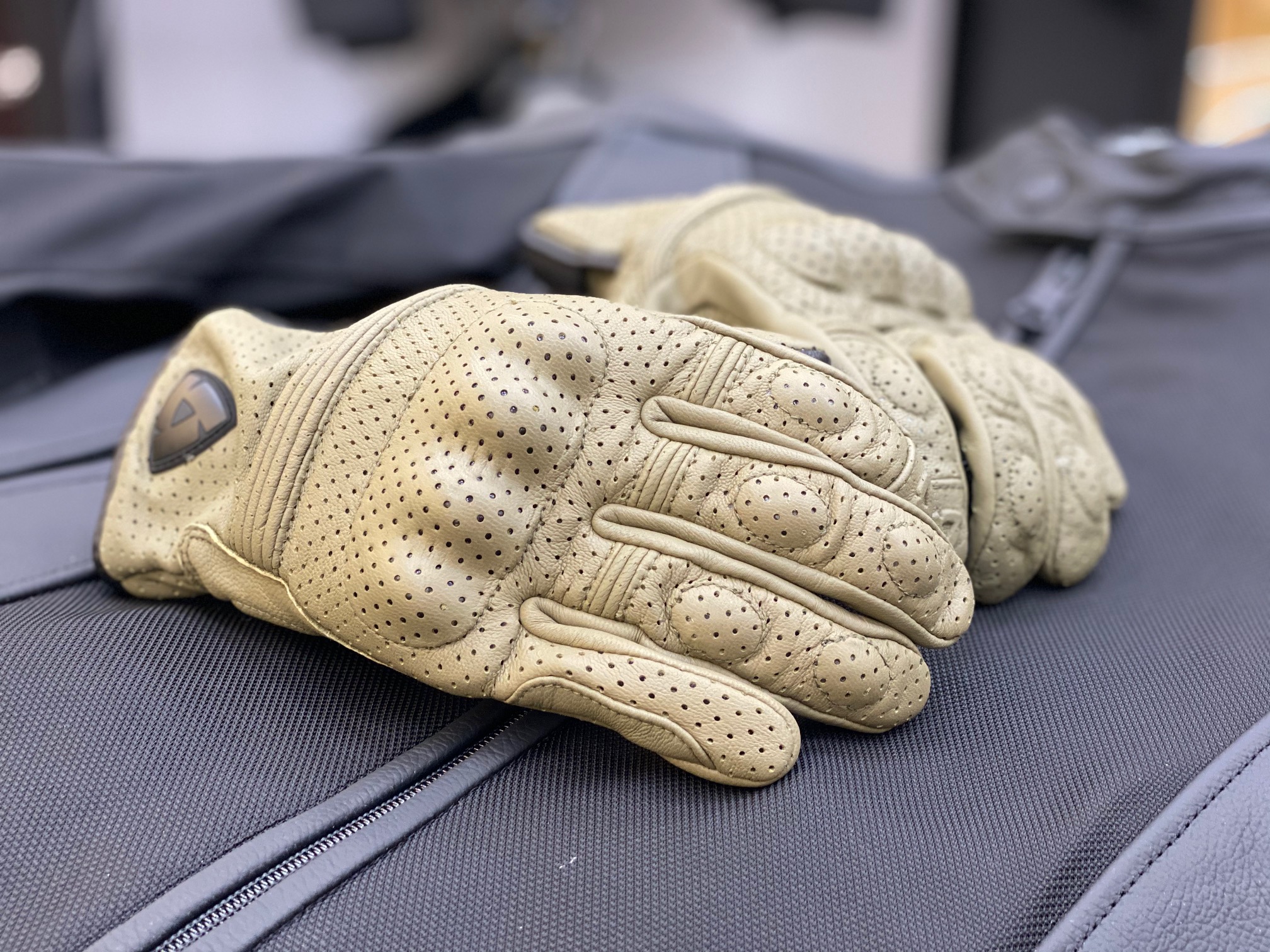 NEW ARRIVAL!!! REV'IT! Fly 3 Gloves - Olive The Revit Fly 3 Gloves