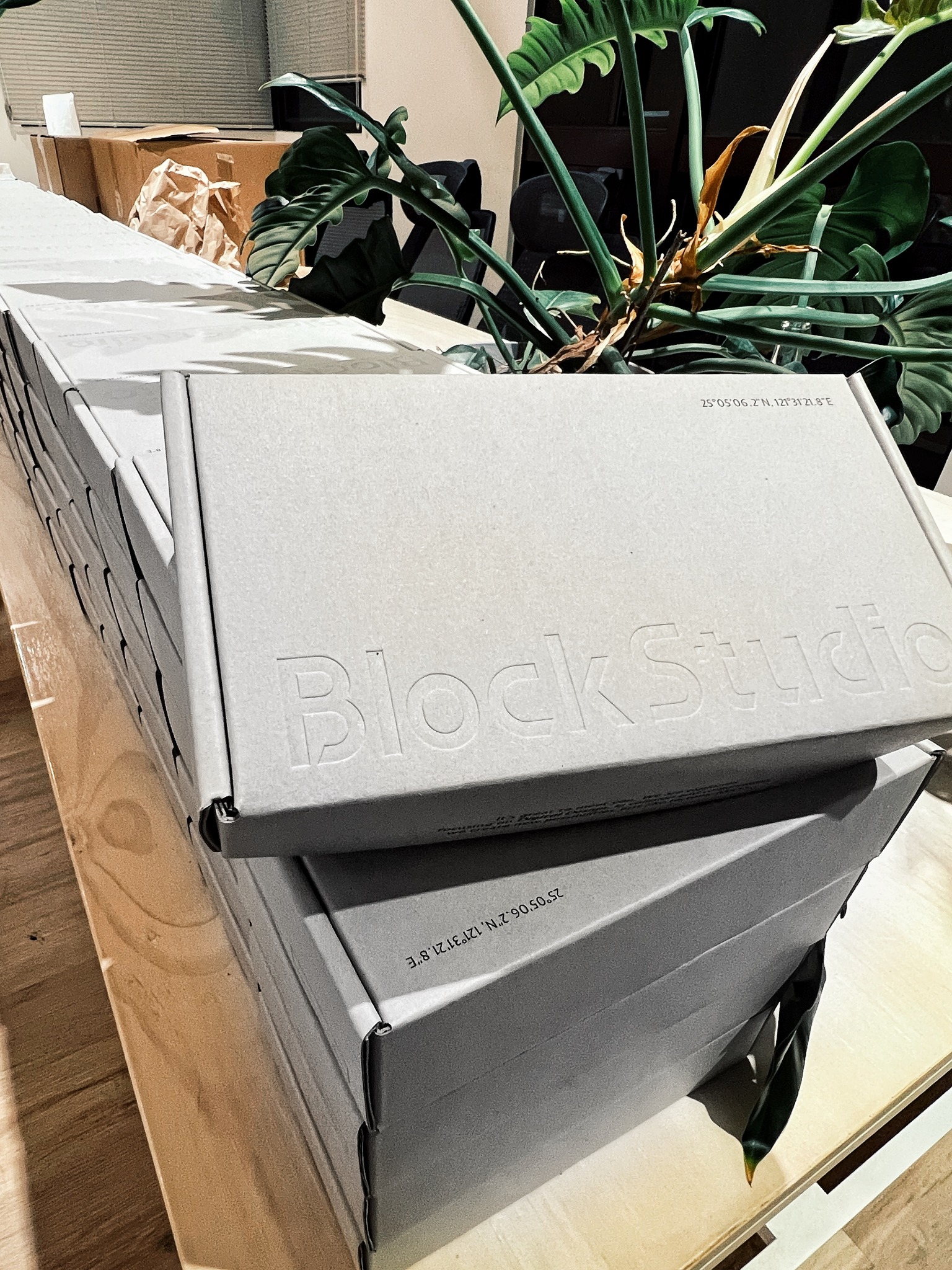 版塊 Block Studio - ⭓ 版塊 Block Studio ∎ 互動識別[年度禮盒] 預告... | Facebook