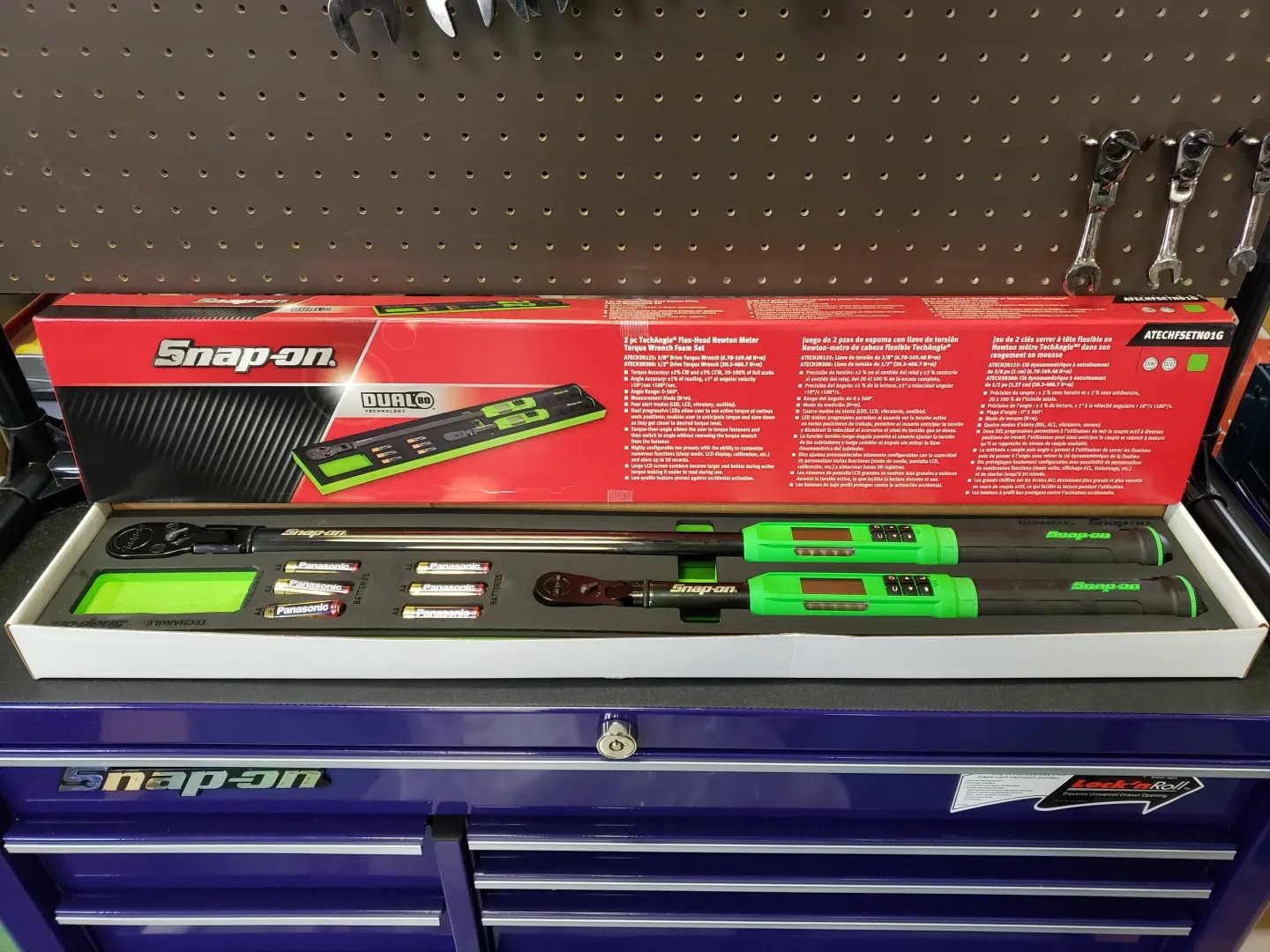 テックアングルデジタルトルクレンチ 限定カラーが入荷‼️ 取り敢えず 