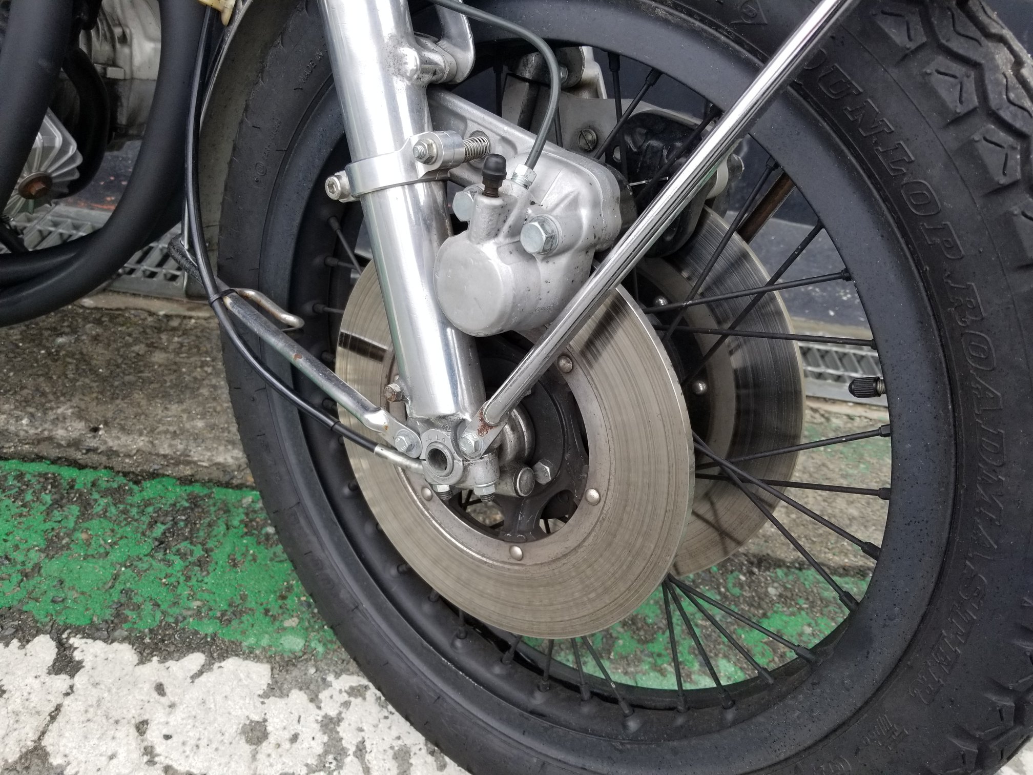 AGAIN - CB400Fourの弱点であるフロントブレーキは、 ダブルディスク化 