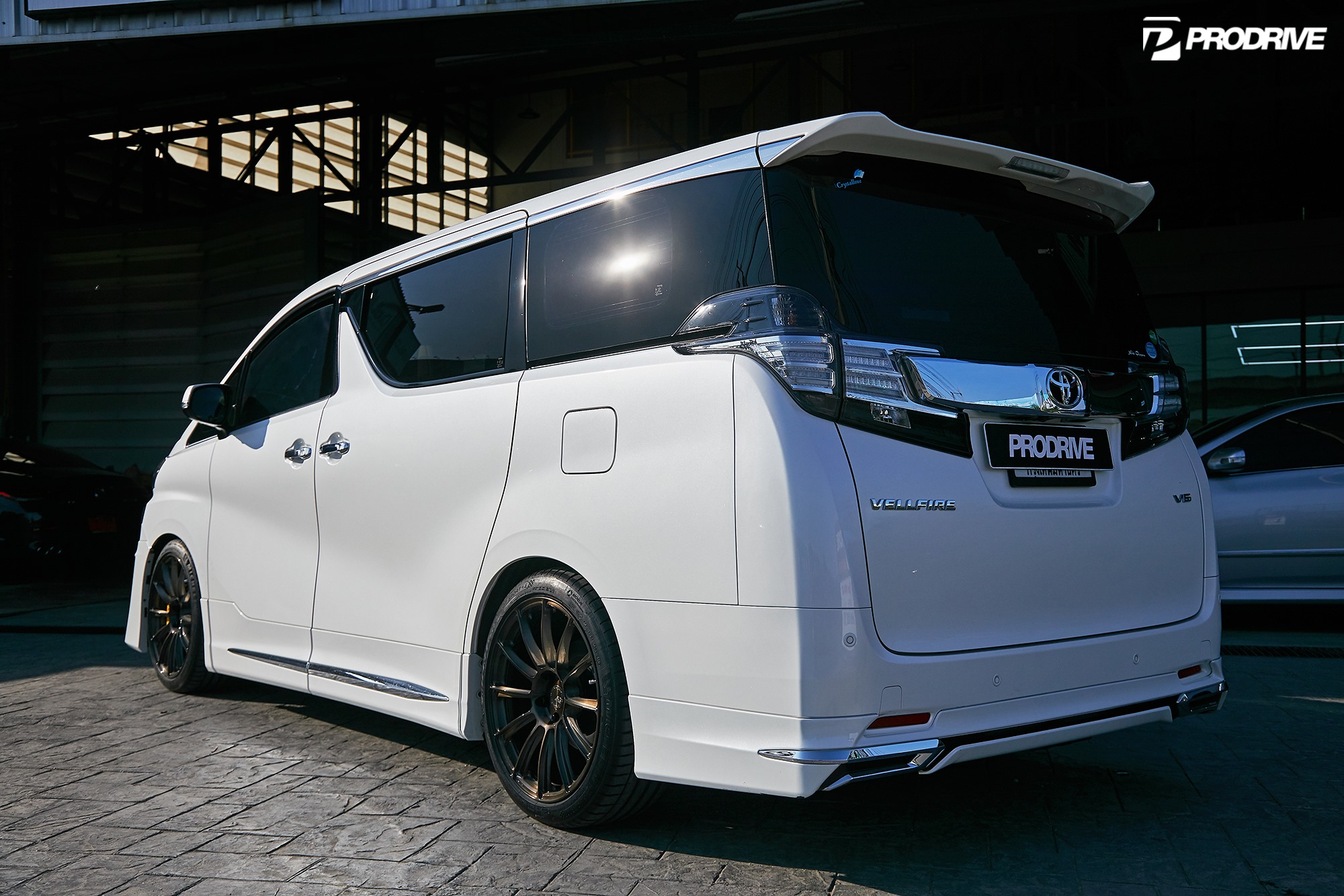 Prodrive - Toyota Vellfire ติดตั้ง ชุดเบรค Brembo GT... | Facebook