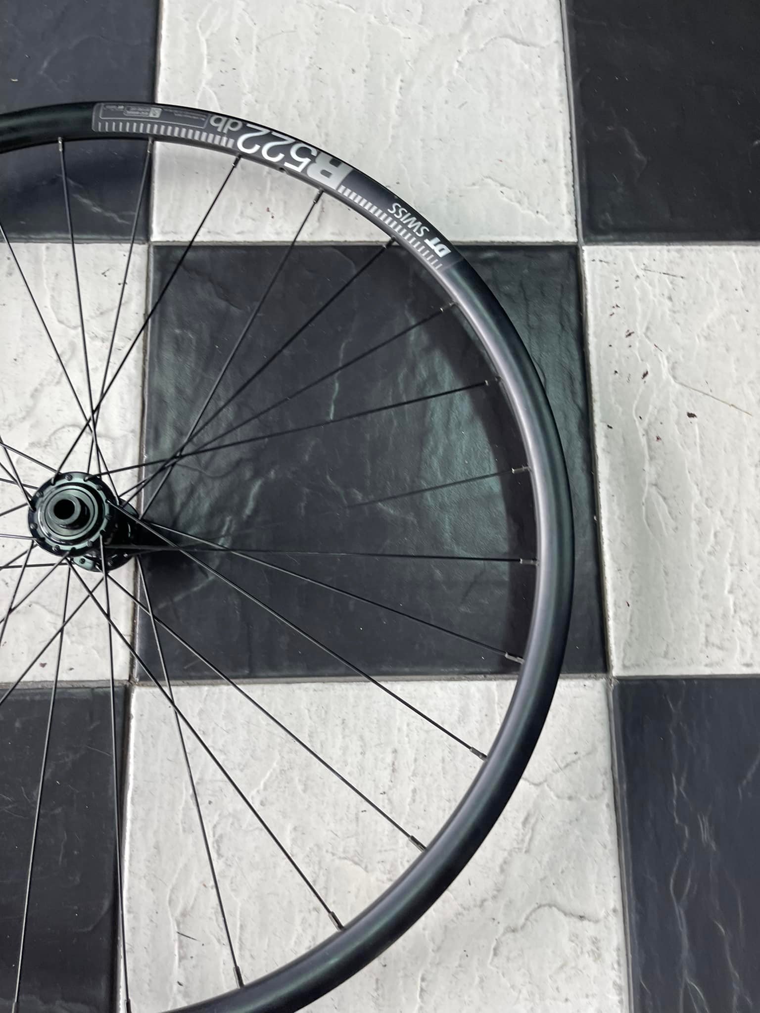 ต้องการขาย ชุดล้อจักรยานดิสเบรค DT-Swiss R522 ดุม Eight โม่ Shimano ...