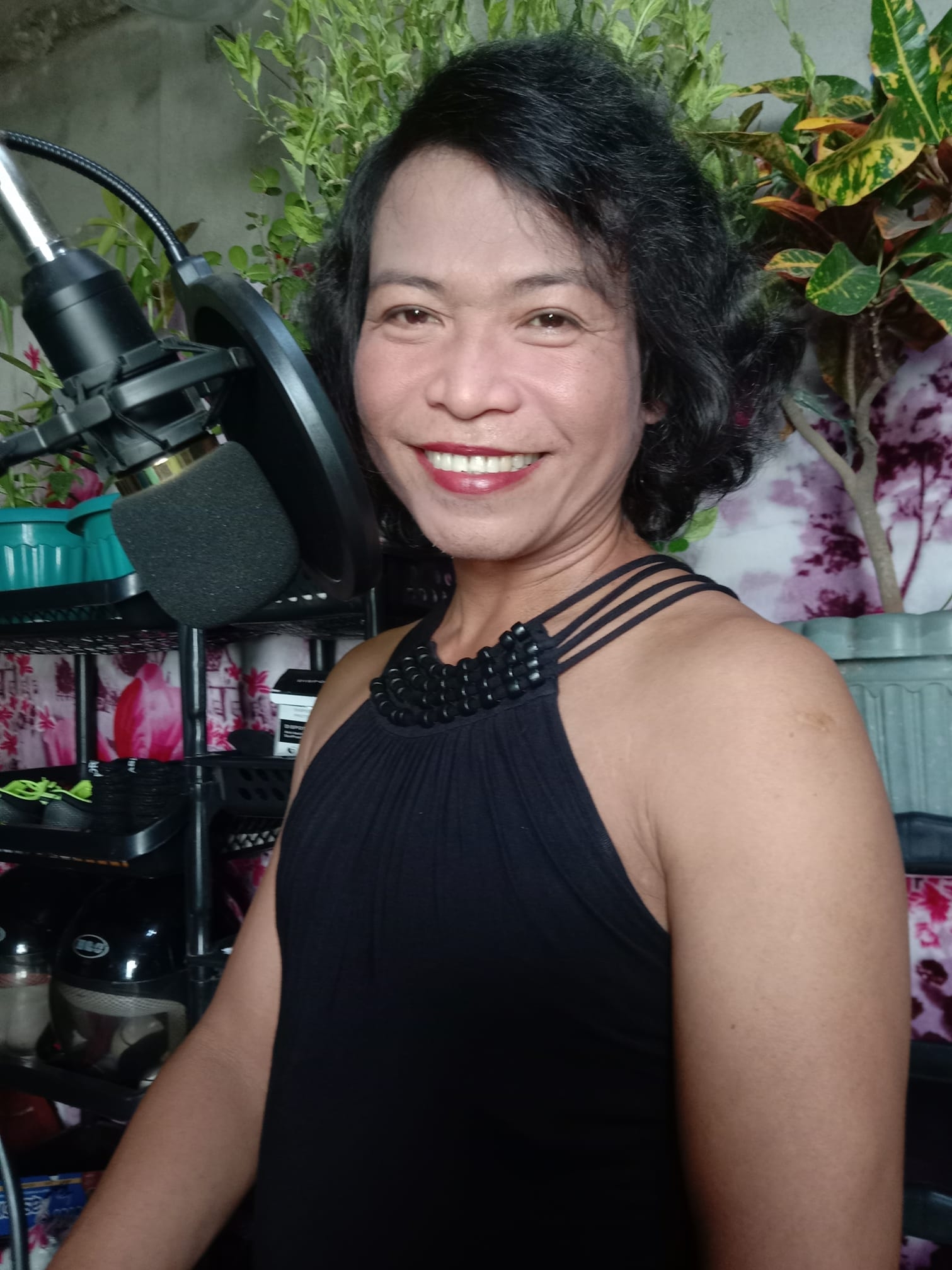 Walng magawa si kakabels kaya Yan ang nangyari 🤣🤣🤣🤣 ️ ️ ️ try ko nga ...