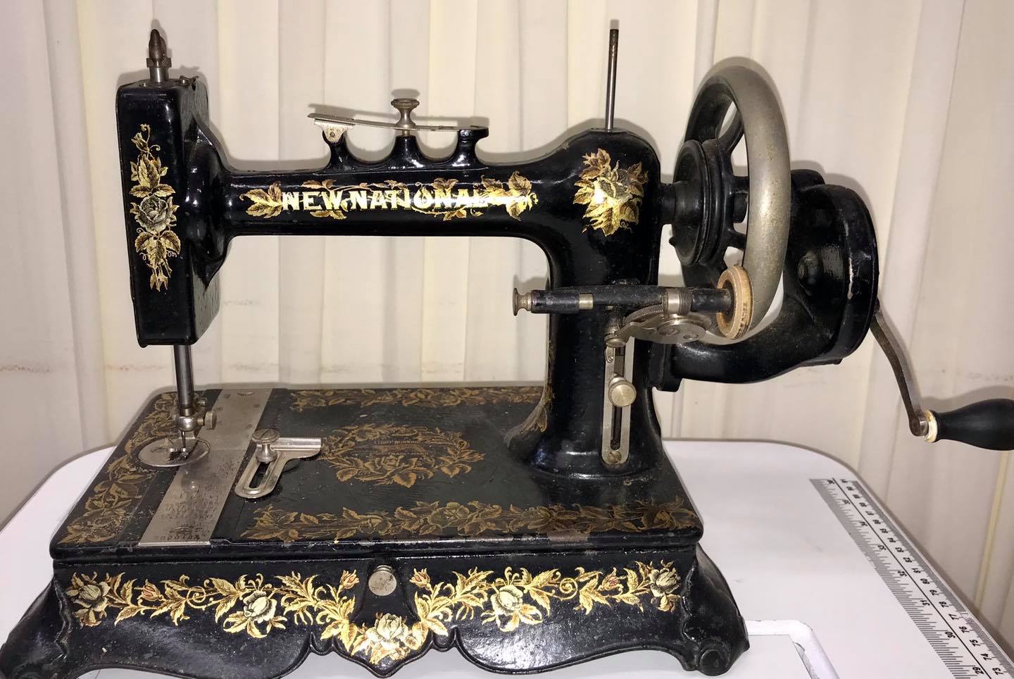 What decade was New Home electric sewing machine manufactured?