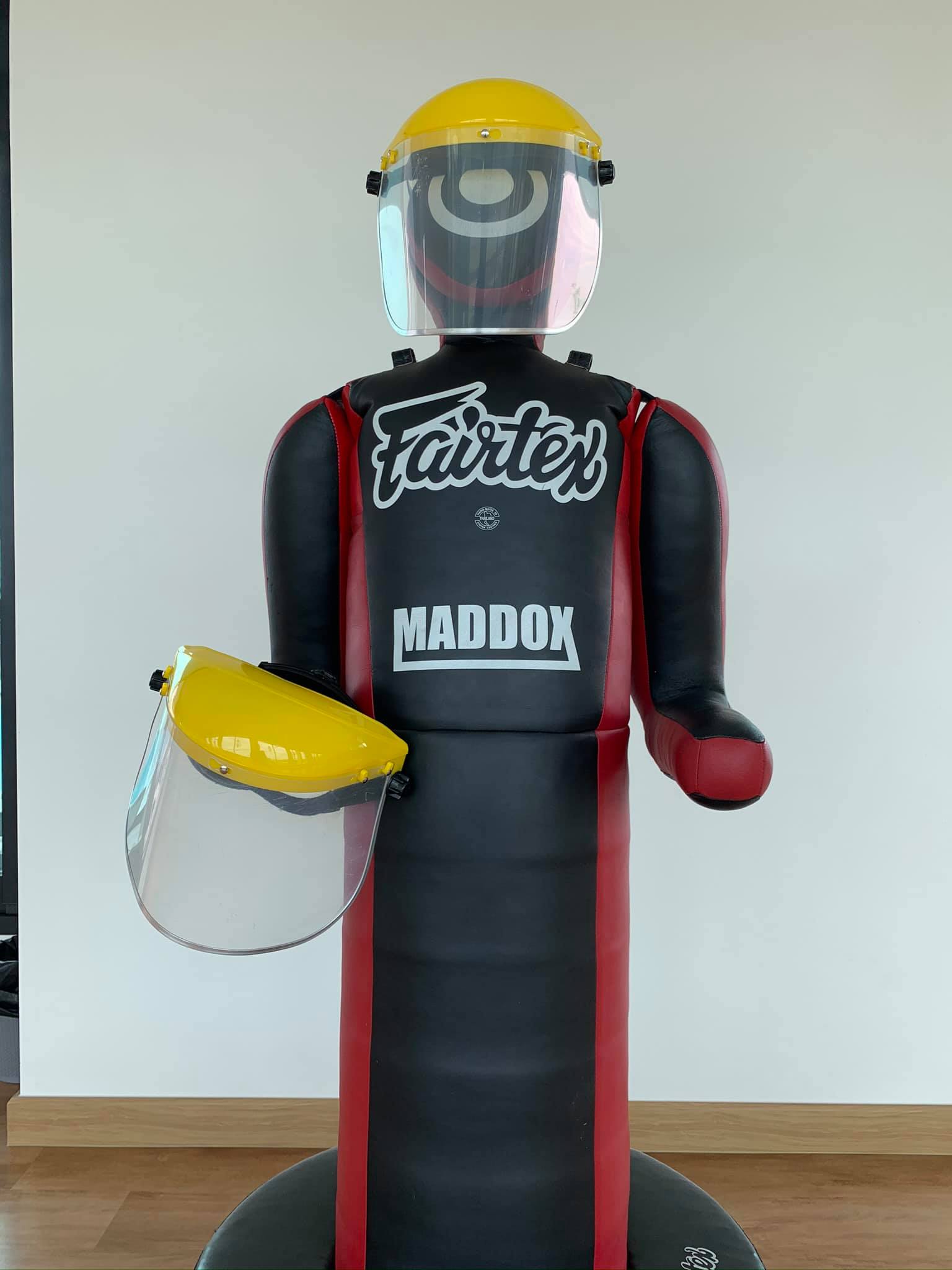 Fairtex Maddox IIIハイブリッド　プロ仕様サンドバッグ Fairtex IIIハイブリッド　プロ仕様サンドバッグ Maddox