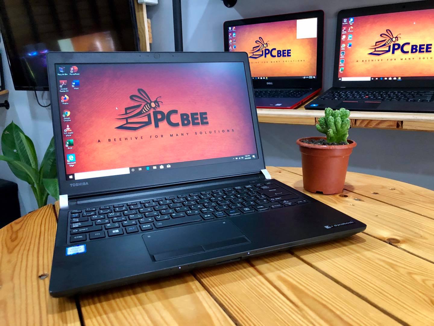 TOSHIBA DYNABOOK R73/B 🐝🐝 ⭐️ i5 6th | 8GB RAM | 256GB SSD