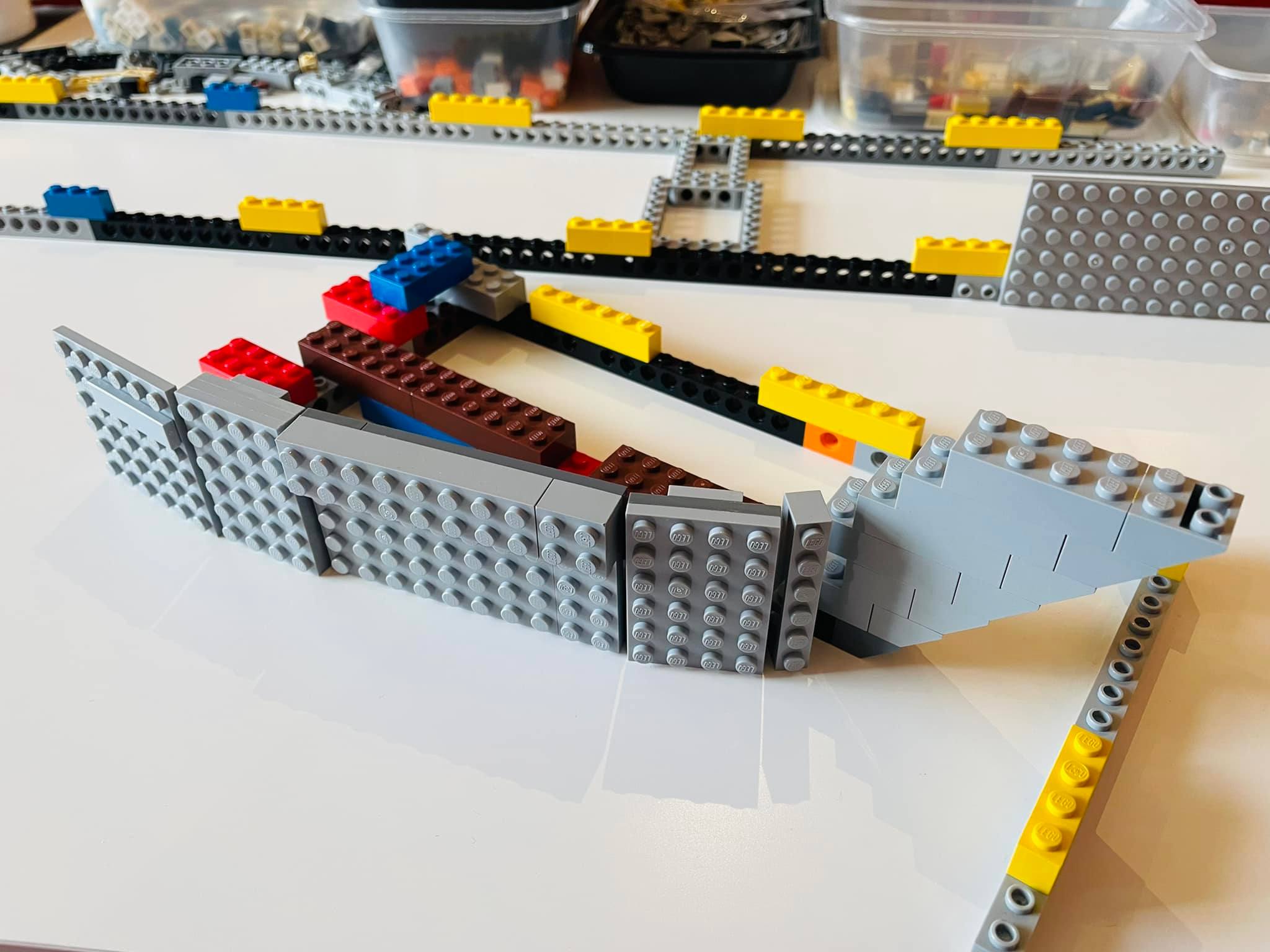 CKS Bricks - RFA WAVE KNIGHT - Starboard Bow ! What do...