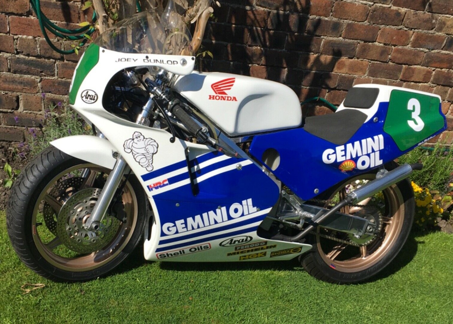 1989 Honda RS250R NF5 race bike in Joey Dunlop Shell Gemini