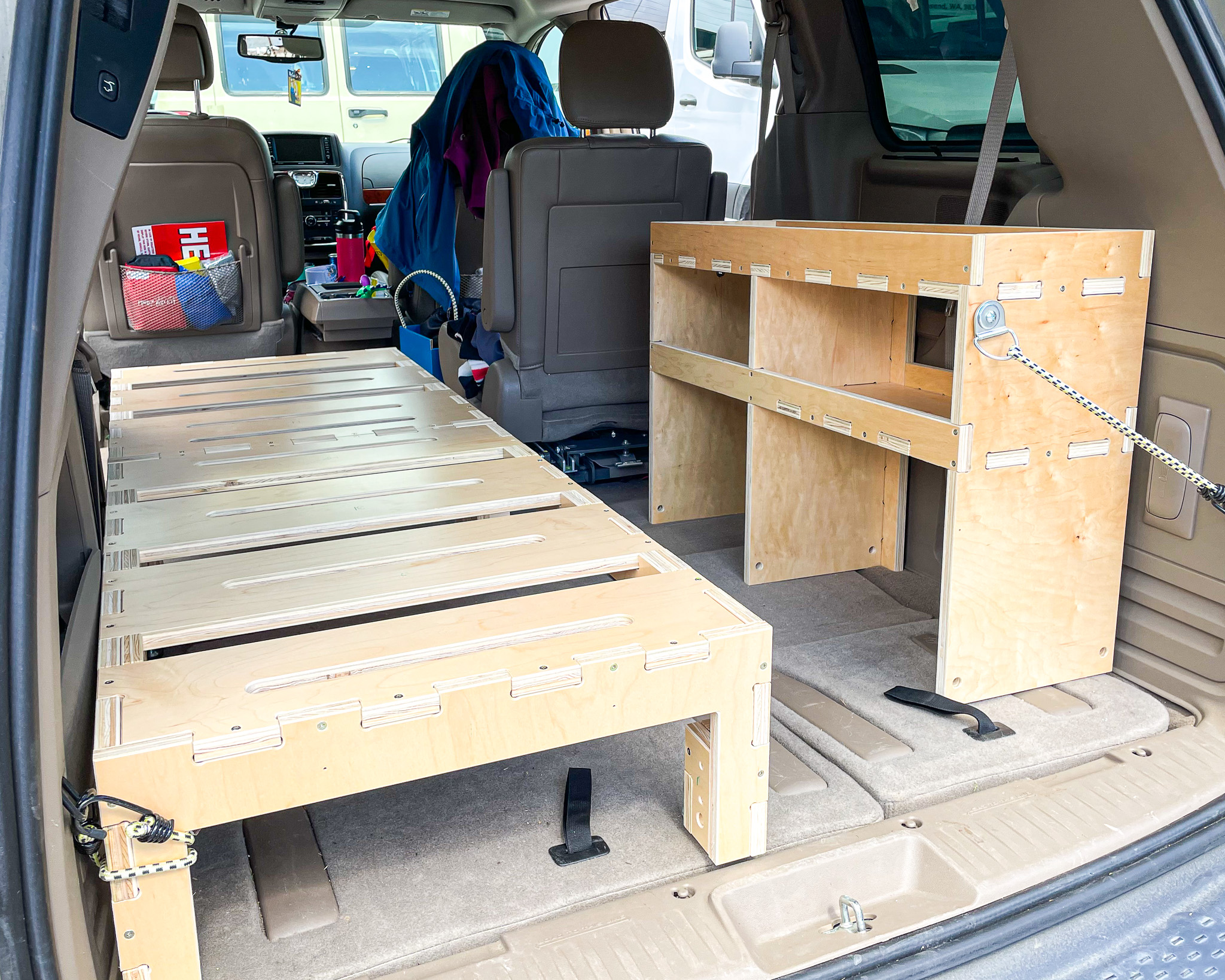 CampnCar Trunk Bunk 車中泊ベッド SUV ミニバン キャンプ Trunk Bunk