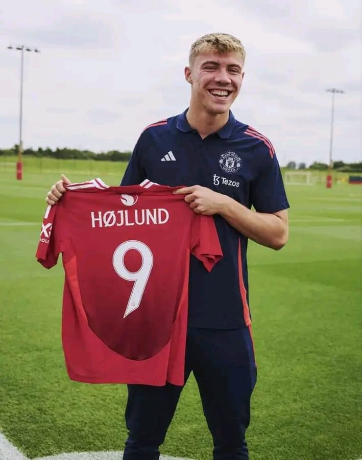 Manchester Unitedホイルンド 9 ユニフォーム Rasmus Hojlund to wear number 9 jersey for Manchester United