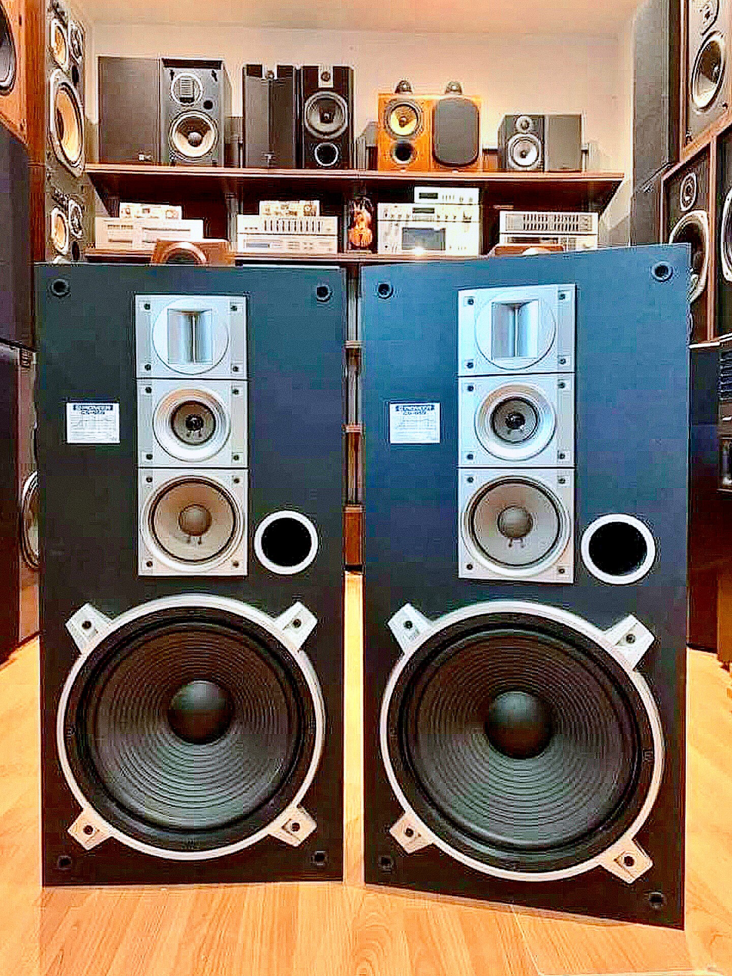 PIONEER CS-V50F 400W 6ohms. Contact 0342057090