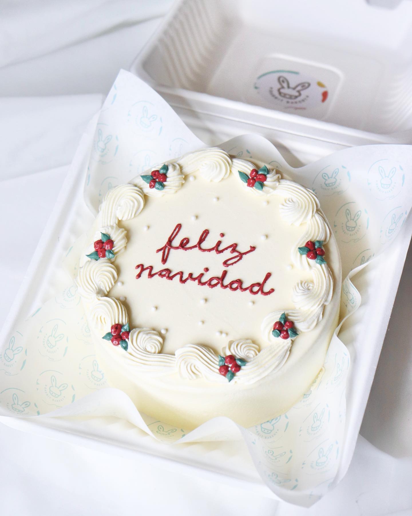 Rabbit Bakery - Nuestras Lunch box cake son perfectas para... | Facebook
