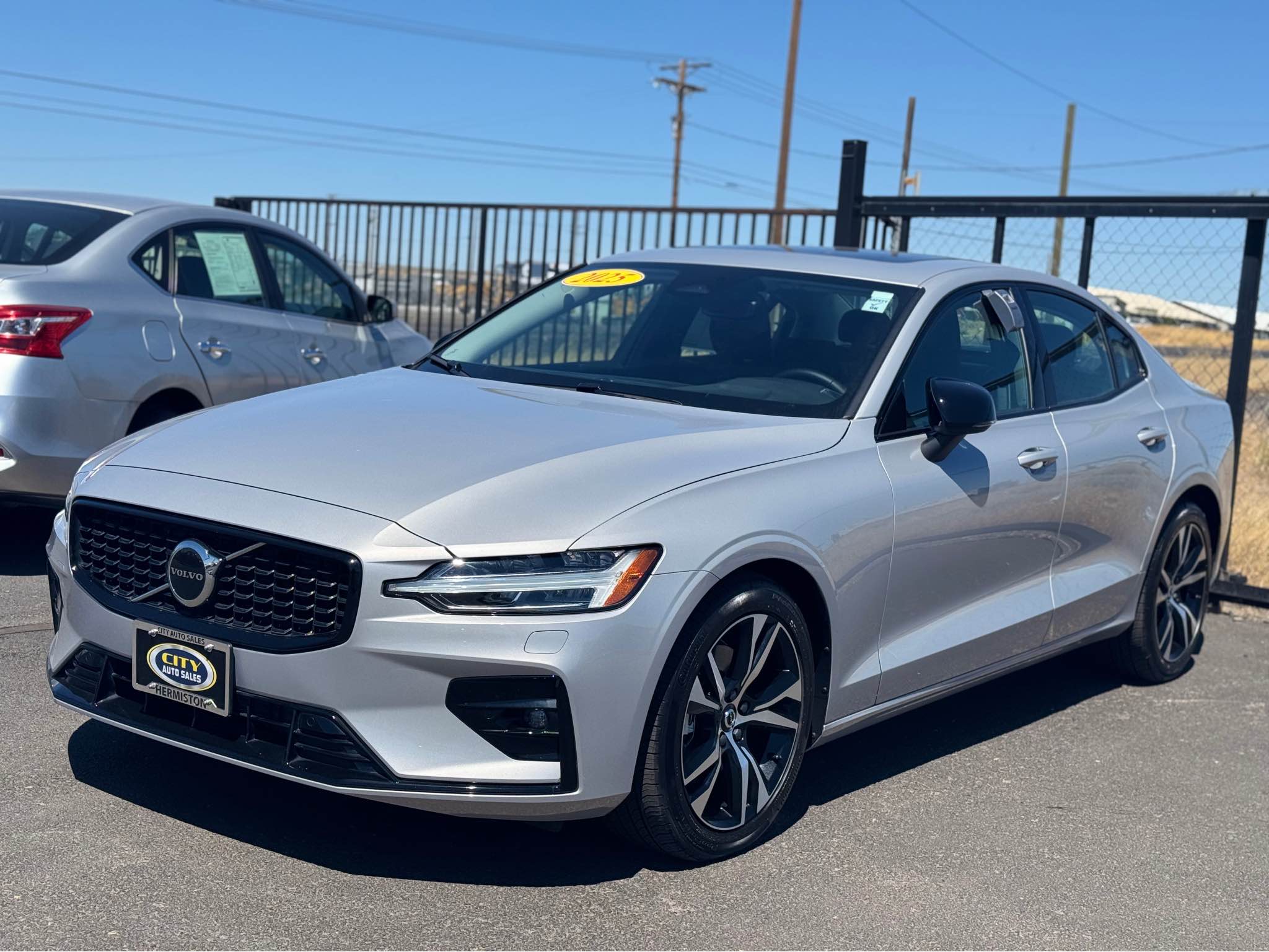 2025 Volvo S60 · T5 Cross Country Platinum Sedan 4D