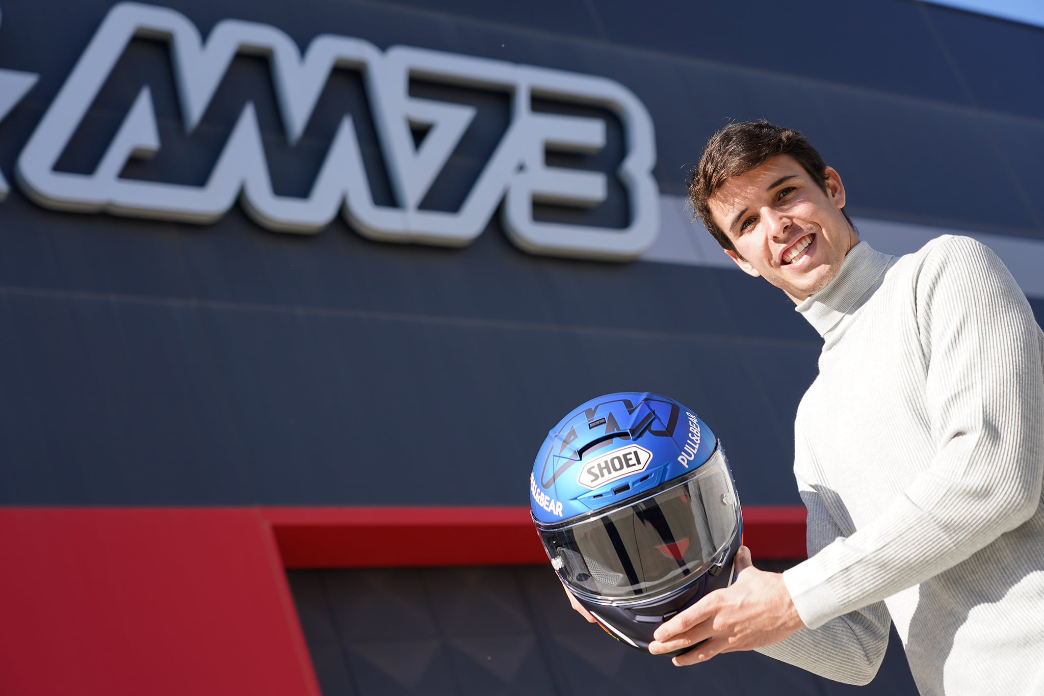 alex marquez shoei helmet X-SPR Pro V2 TC-2 The helmet is designed for unisex riders and is available in size L How To Paint Alex Marquez