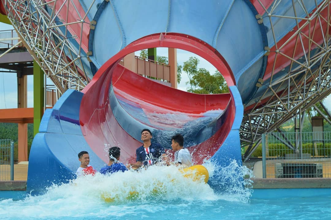 Rojaklah - #Kajang 超刺激的 Water Themepark🏄‍🏖...