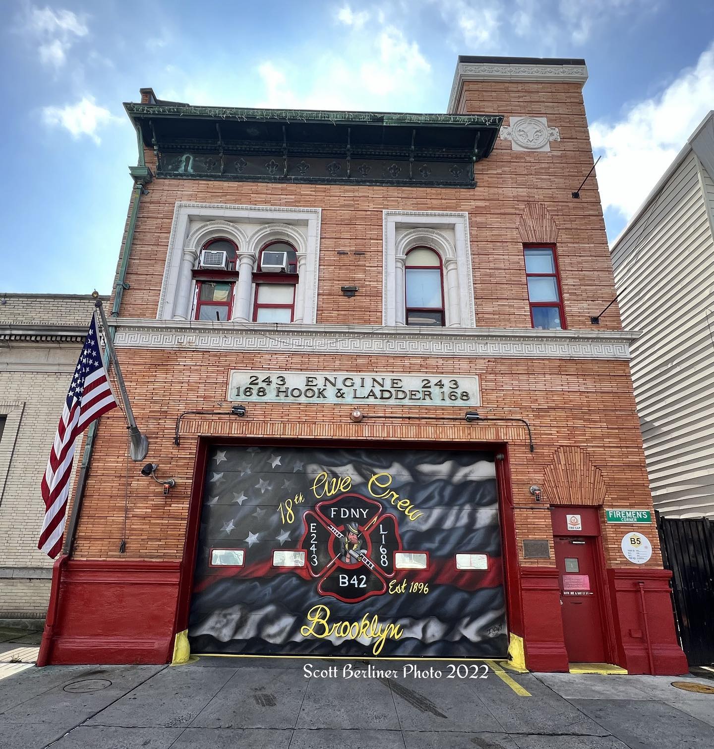 Engine 243 Ladder 168 Battalion 42... - Scott Berliner Photos | Facebook