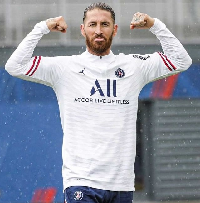 Officiel Sergio Ramos Est Le Meilleur Du Football Facebook