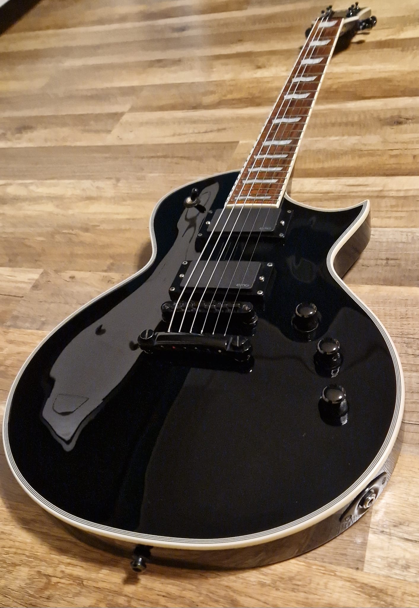 LTD EC401 guitar with EMG 60/81 pickups