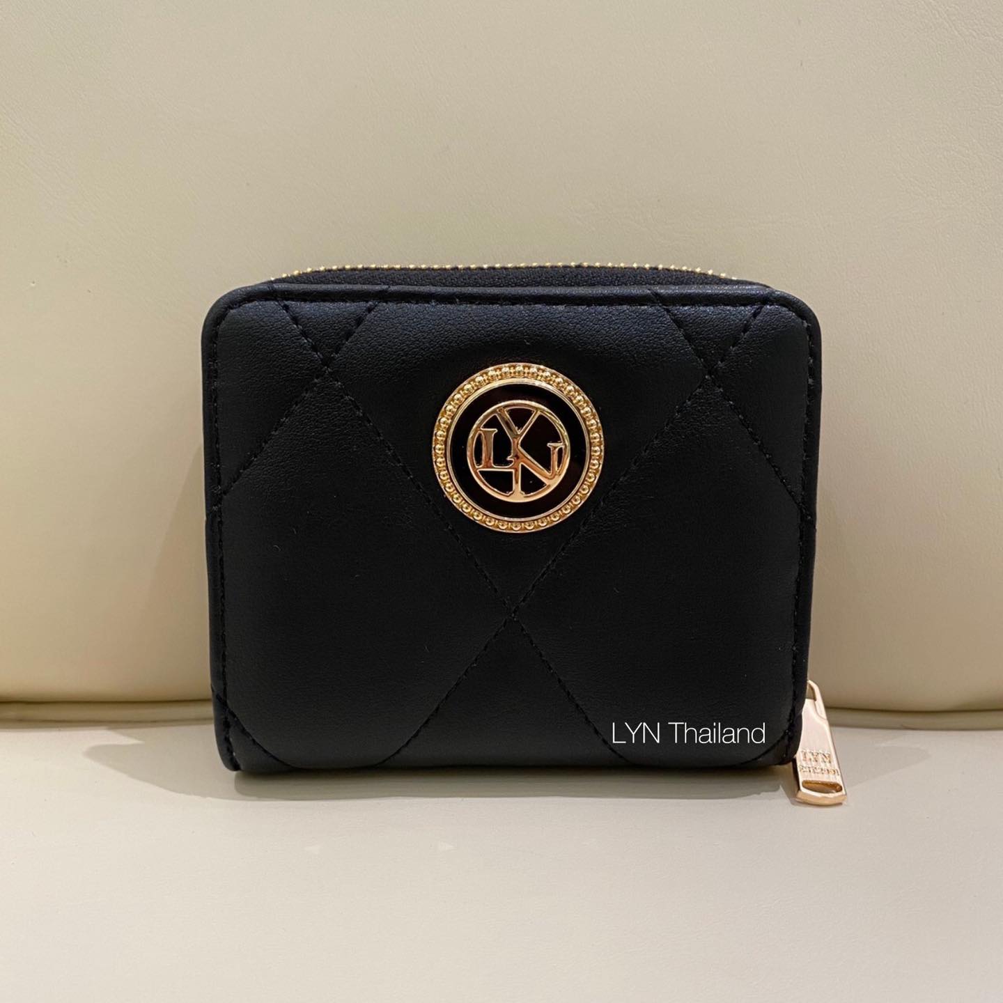 LYN Thailand - #กระเป๋าสตางค์ LYN รุ่น Zoey Short Wallet...