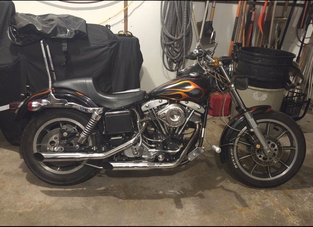 Is 1983 fxsb lowrider shovelhead a dry clutch?