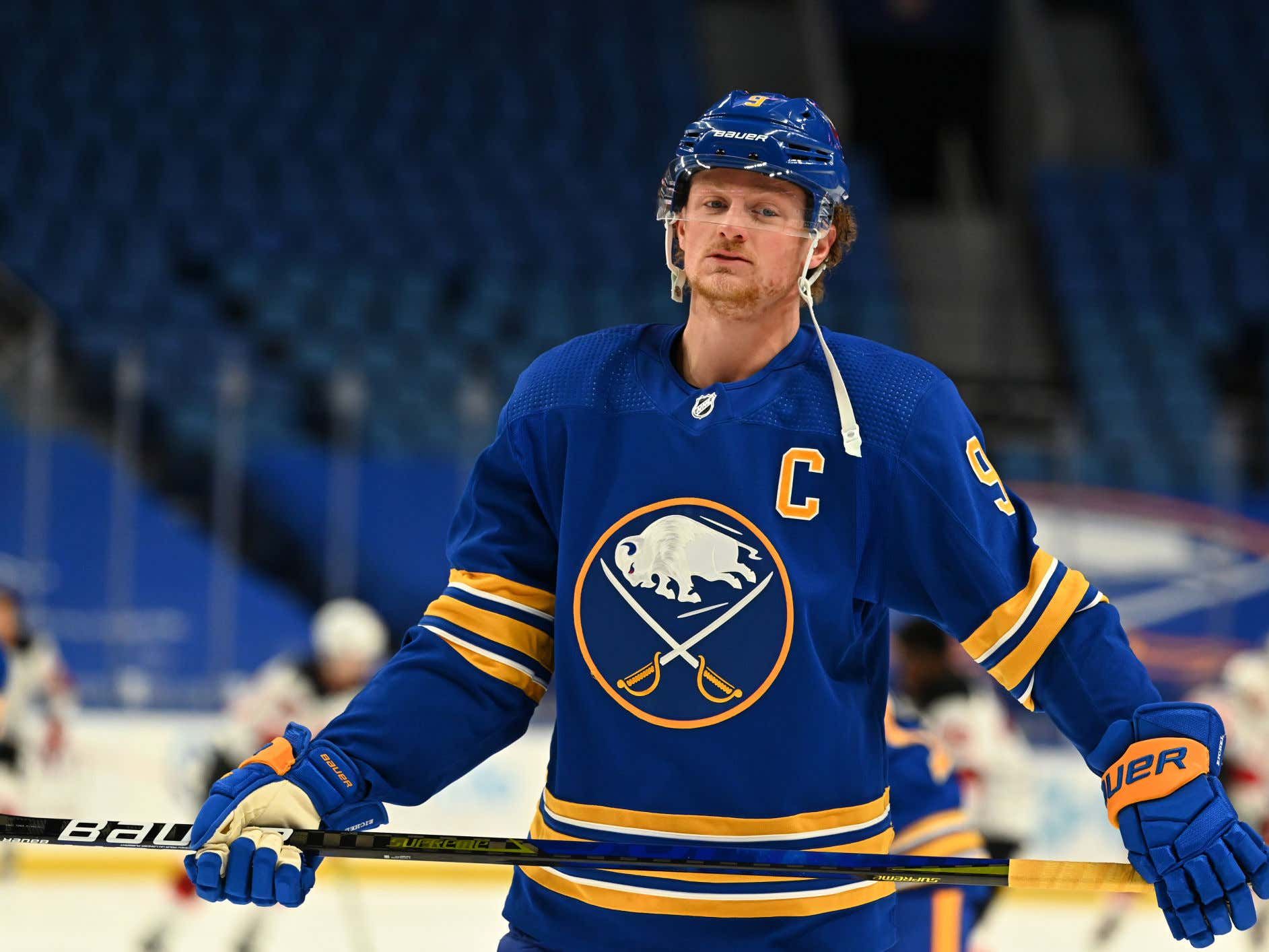 冰球公路 - 【Jack Eichel 的水牛城歲月進入倒數？】 #水牛城軍刀 在今年球季打出相當悽慘的成績，慘居全聯盟墊底，也讓隊長 ...