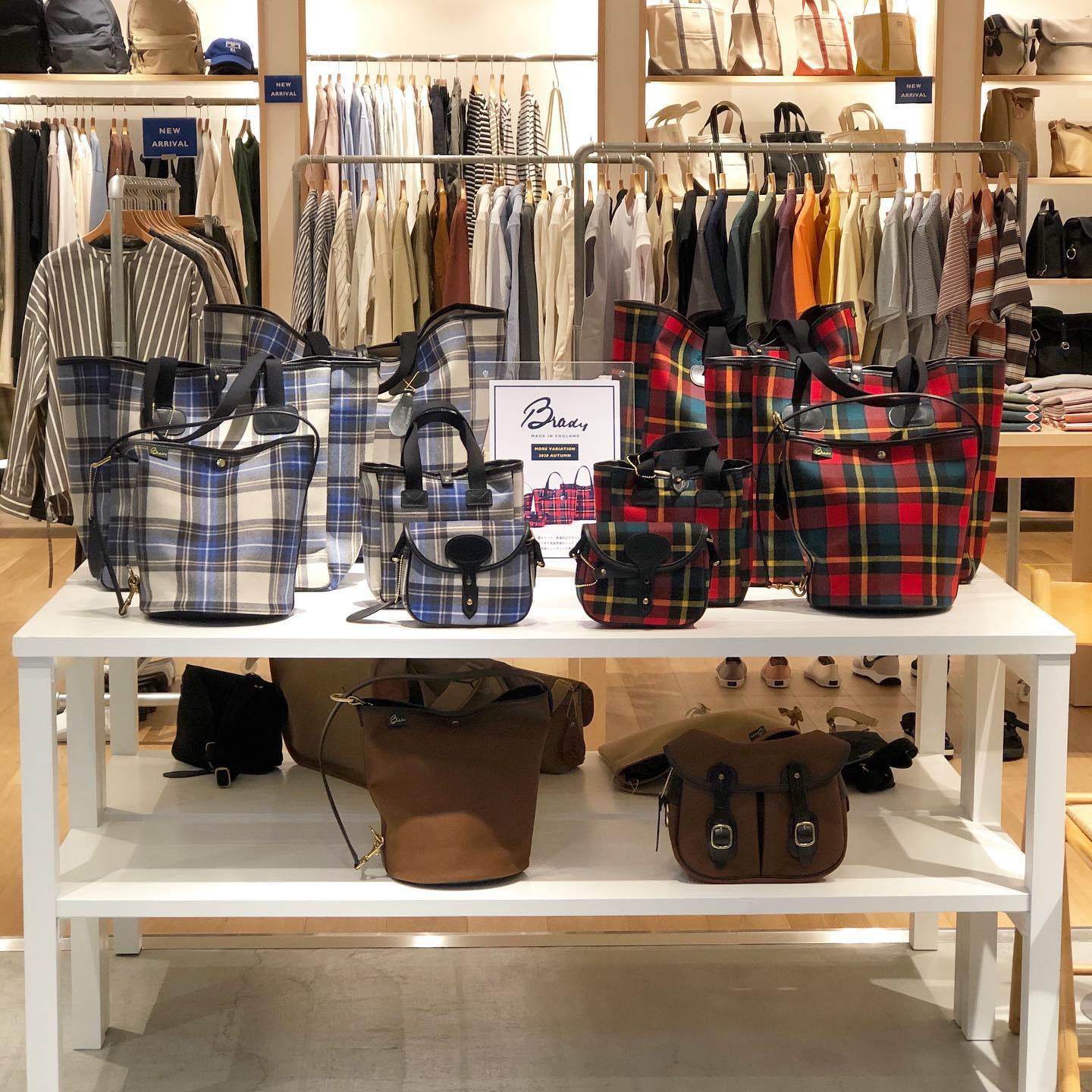 Brady」2020 AUTUMN MORE VARIATION﻿ 2F Bshop﻿ ﻿ 英国老舗バッグ 