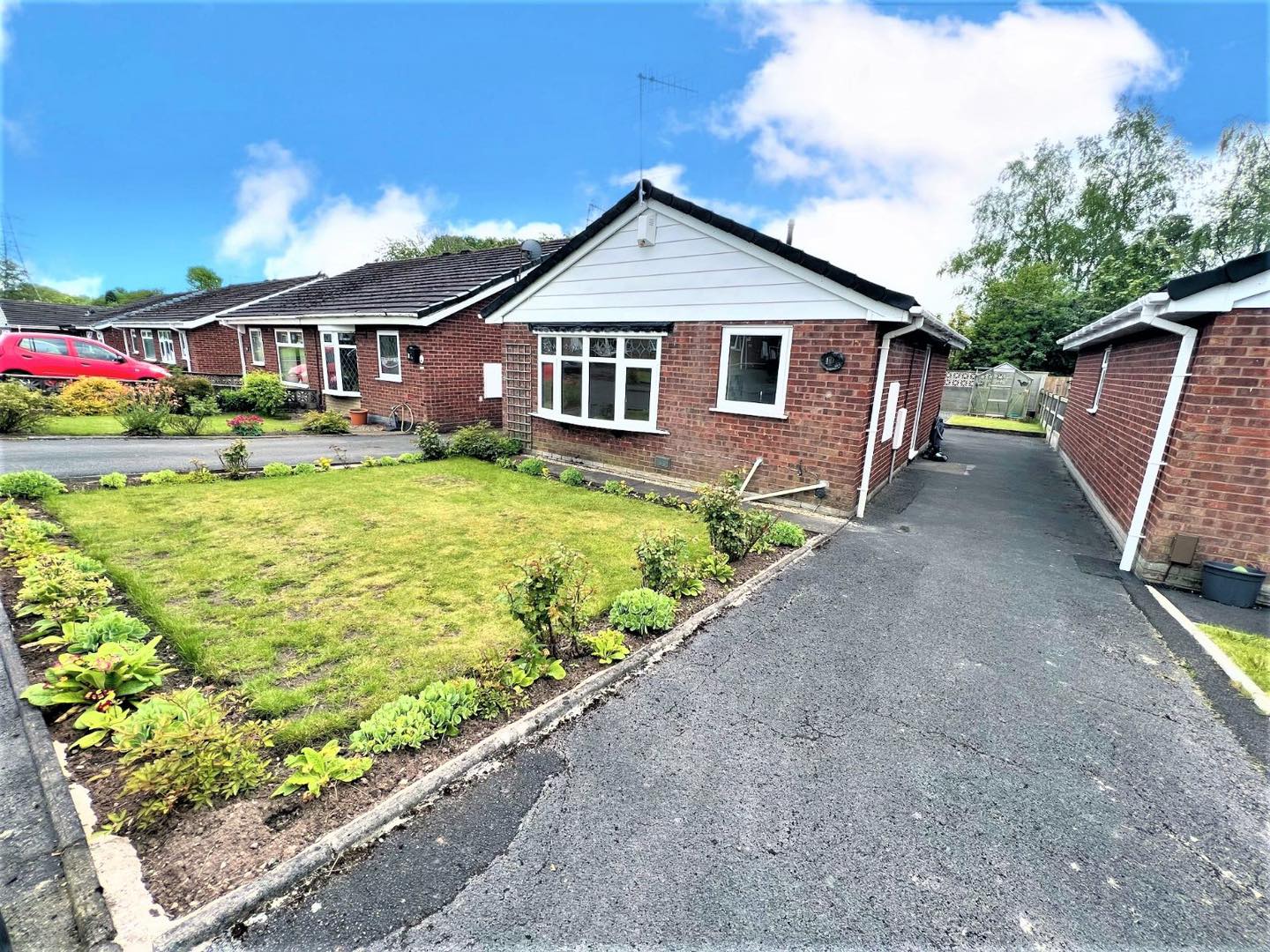 Reeds Rains - 🏡 NEW LISTING!🏡 Hammoon Grove, Bucknall... | Facebook