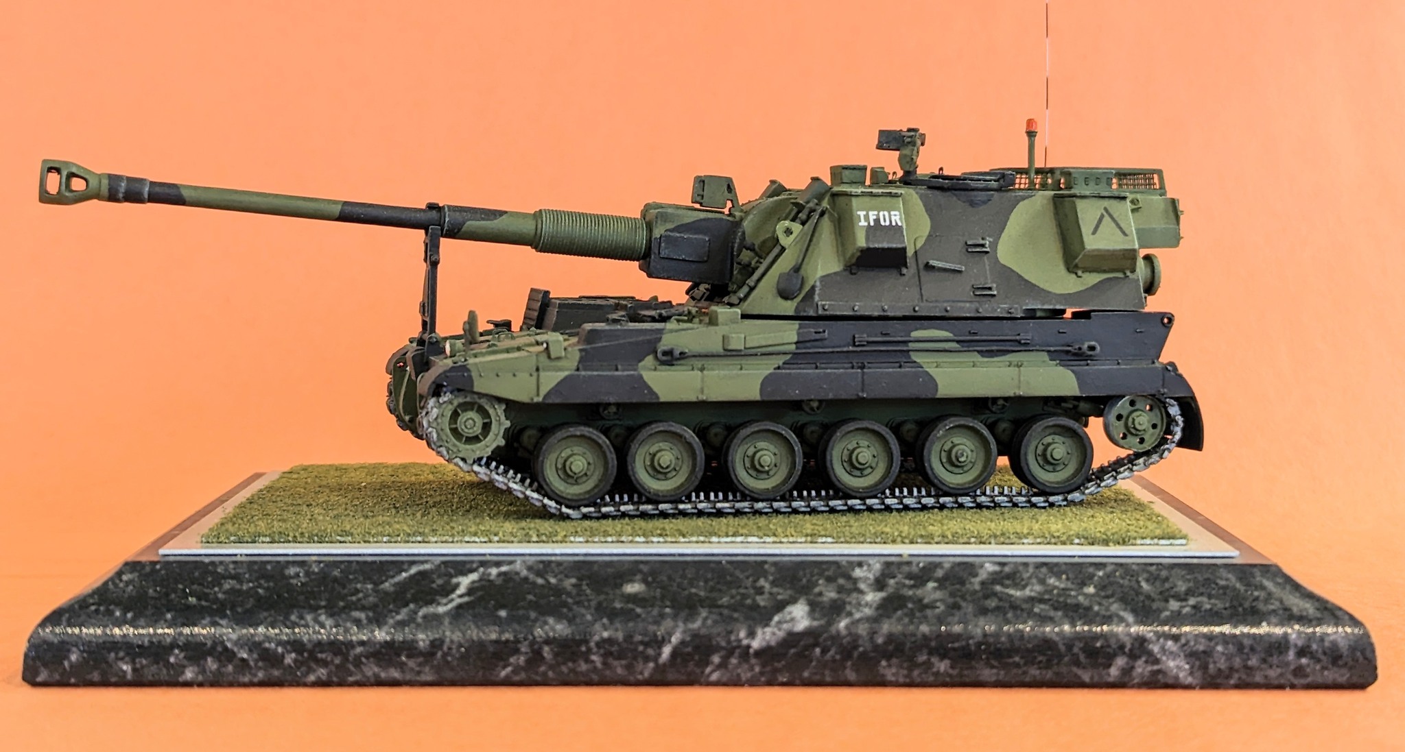 AA-60 (7310) model 160.01 ARFF Trumpeter 1/35
