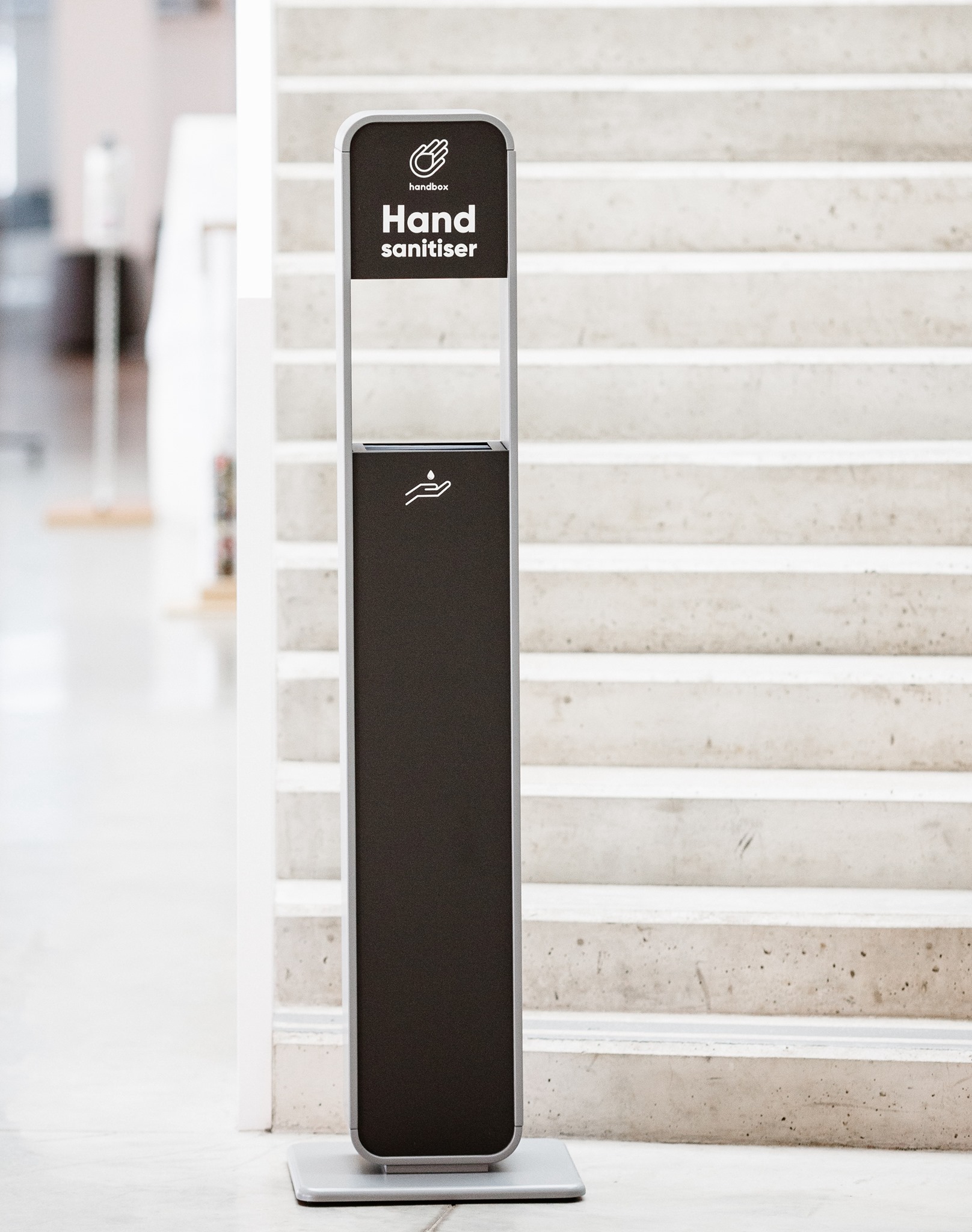 Handbox
