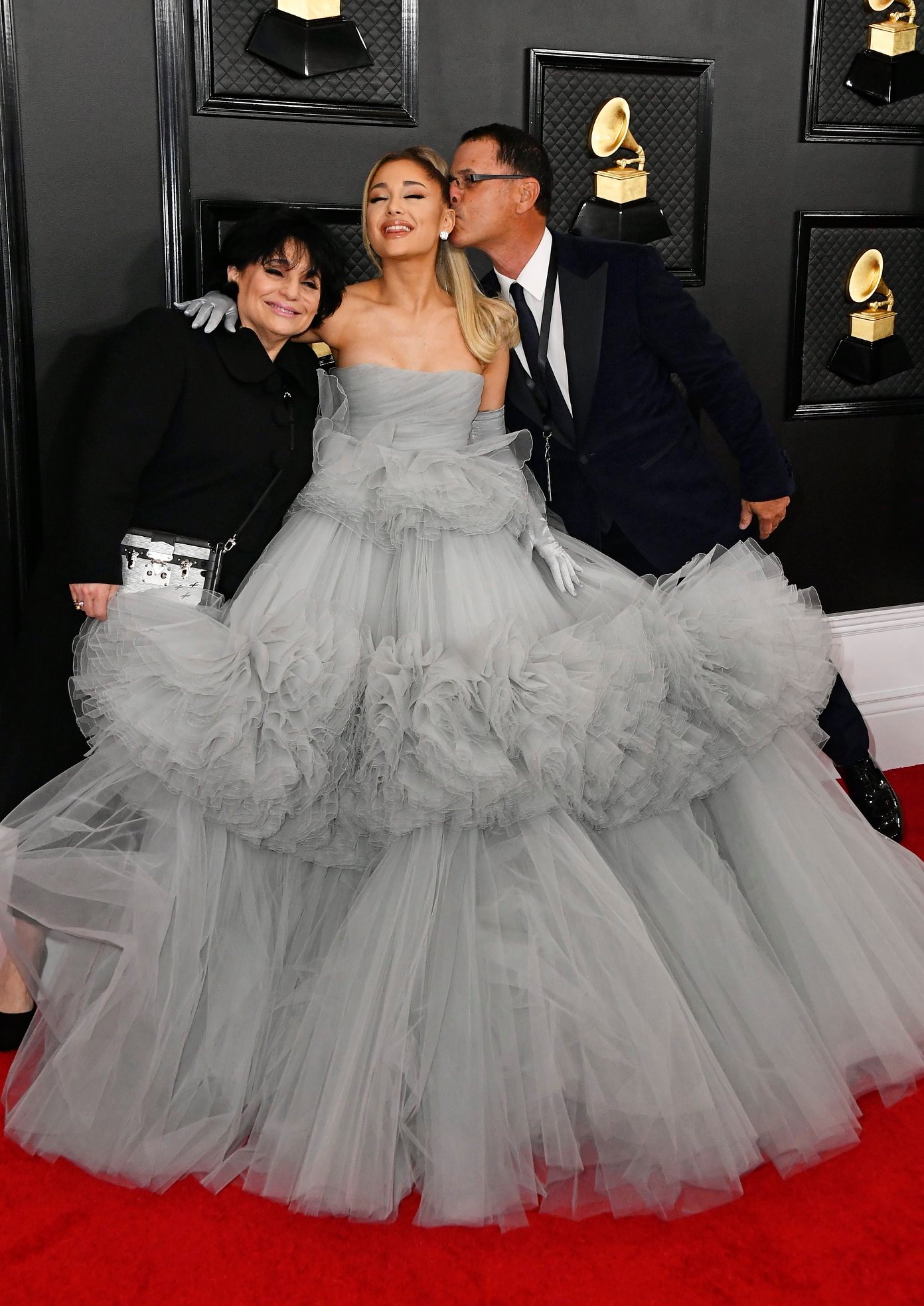 Ariana Grande wore the most GIGANTIC, gorgeous dress on the Grammys red carpet 😍