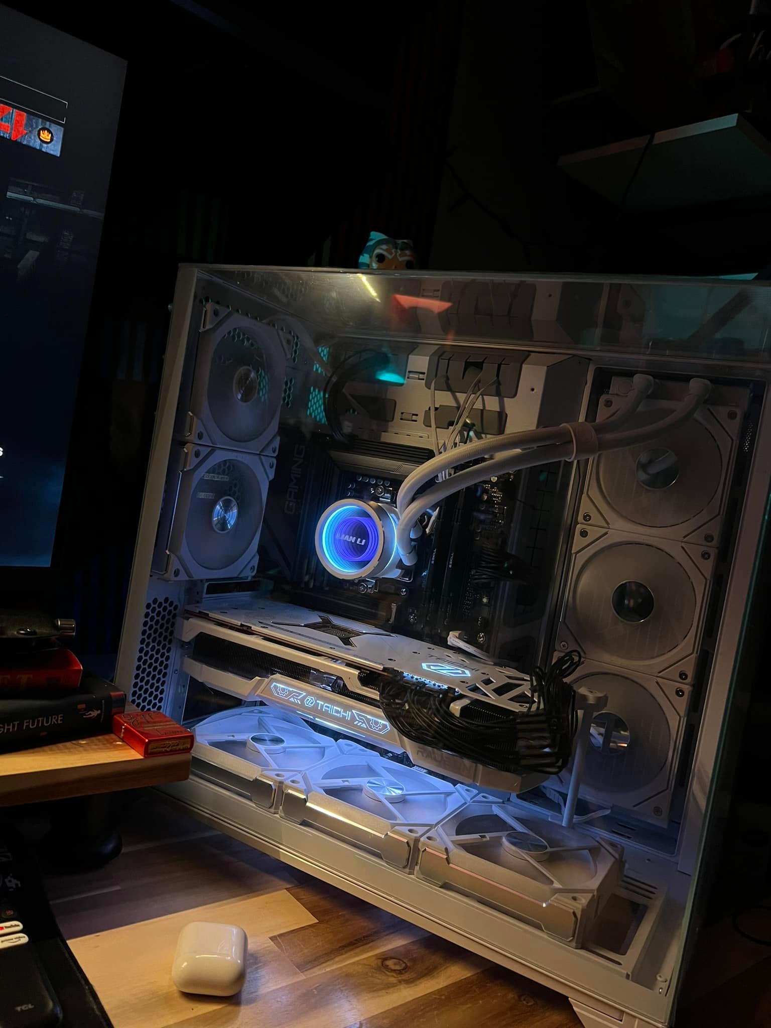 PC Builder and Setups Community | Vertical vs horizontal GPU ...