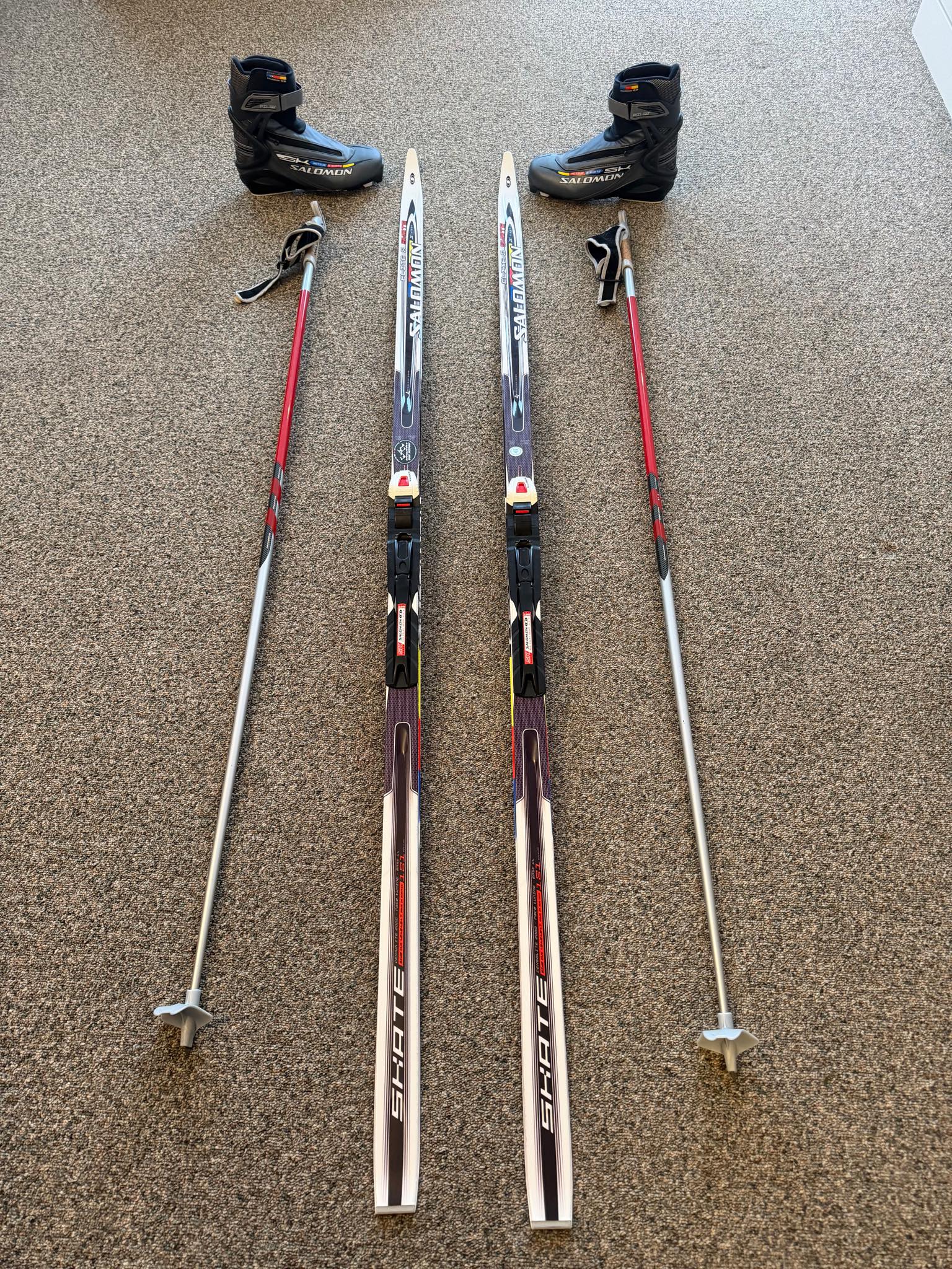 salomon elite s skate ski S/Lab with Shift Race Binding The G5 cold base ensures speed in cold snow conditions Salomon S/Lab Carbon Skate Blue