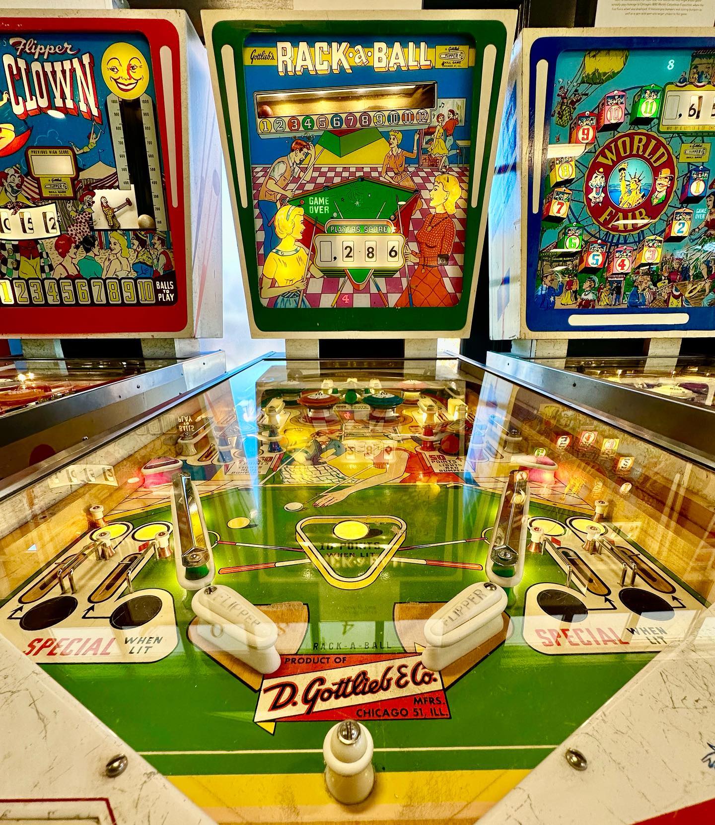1960's　レトロ　ポップ　グリーン　フラワー　バブル　ポール　ラック 1962 Gottlieb Rack-a-Ball electromechanical pinball machine