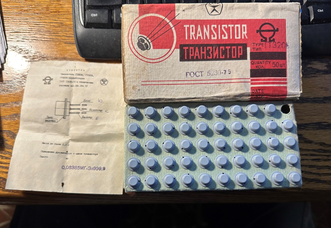 TRANSISTOR VINTAGE RADIO Selga 7 transistor LW/MW ANNI '60 URSS EUR 39