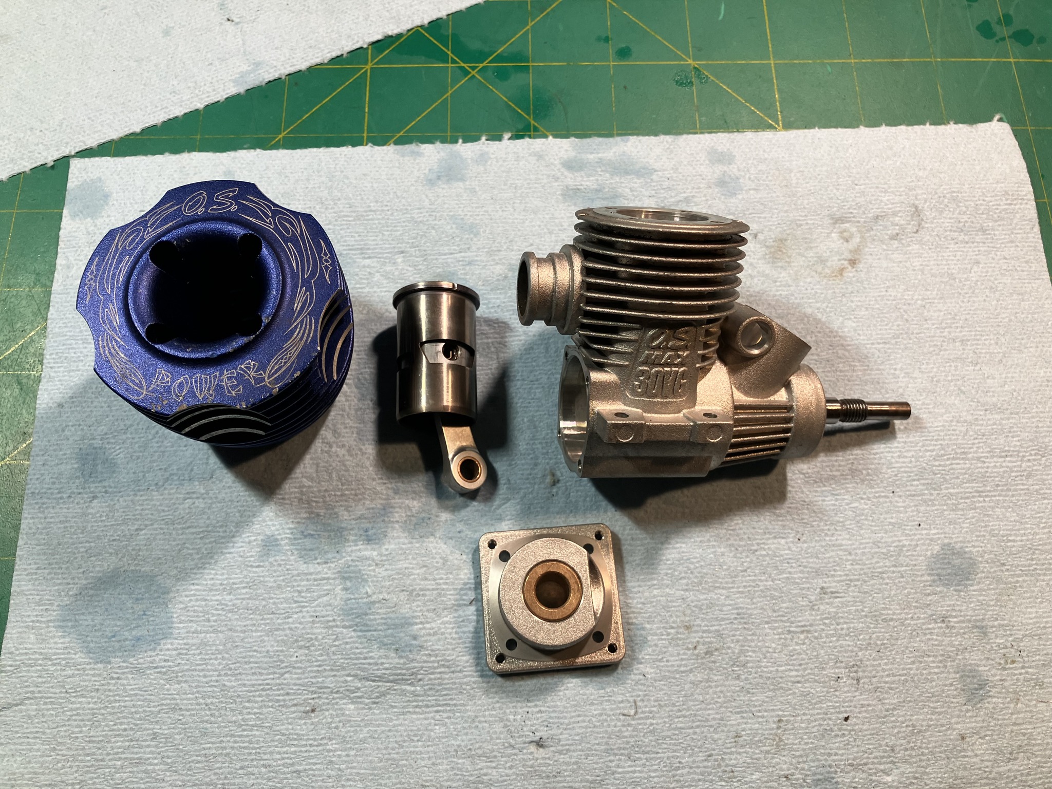 小川精機 O.S. MAX 30VG エンジン hpi サベージ Os max 30VG has an insane low end torque 🥵 #thesnipernitrorcshop