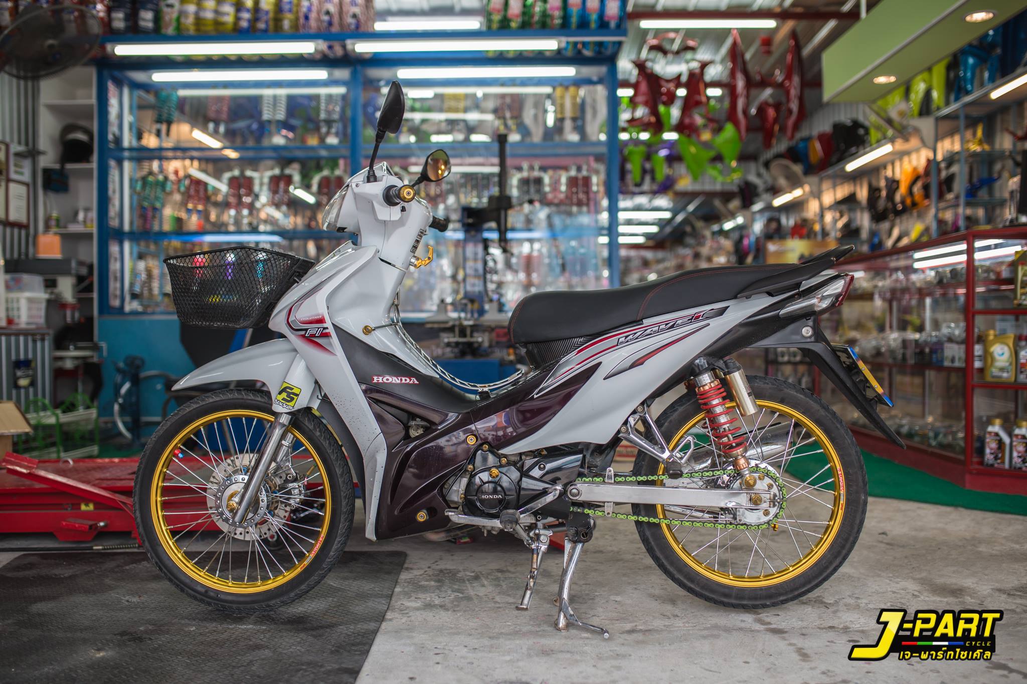 รถลูกค้า VIP 555 #honda... - เจพาร์ทไซเคิล j-part cycle | Facebook