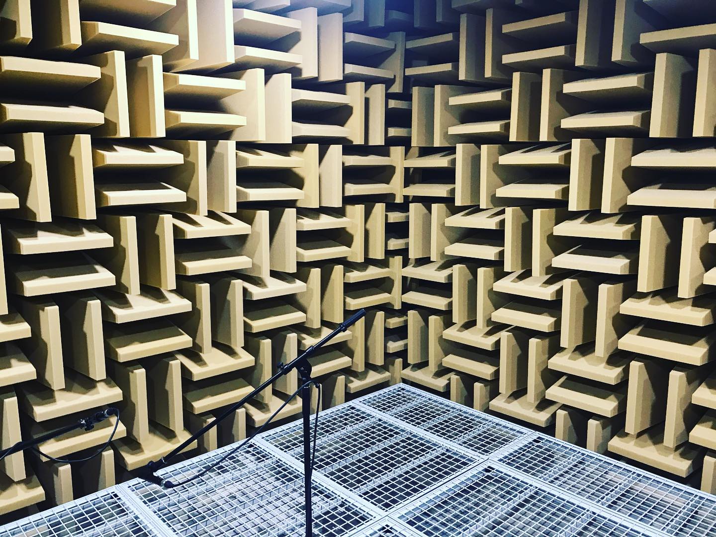 2020.10.19 일산에 위치한 무향실에서... - Groove N Balance Studio | Facebook