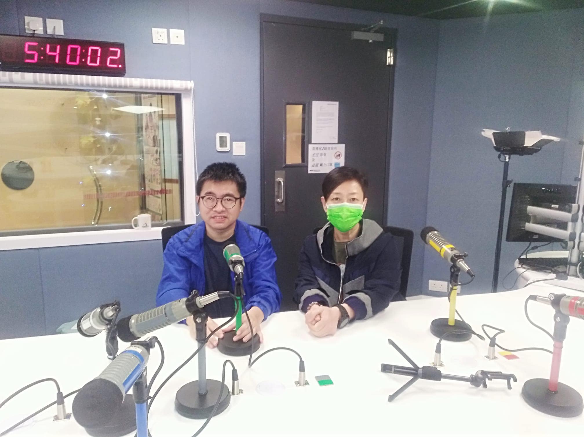 馮天樂博士 - 我在新城電台與劉婉芬主播主持「我的事務所」，介紹台灣歷史，從荷蘭人侵台講到鄭成功抗清，從甲午戰爭日本佔... | Facebook