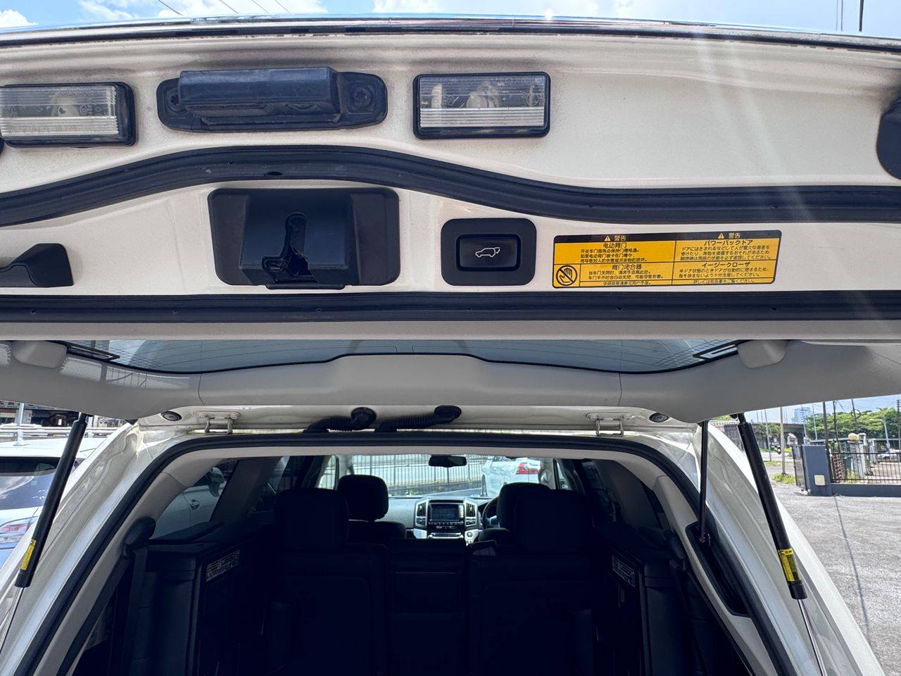 2014/2017 Superking Toyota Land cruiser v8 Zx 18 speakers theatre