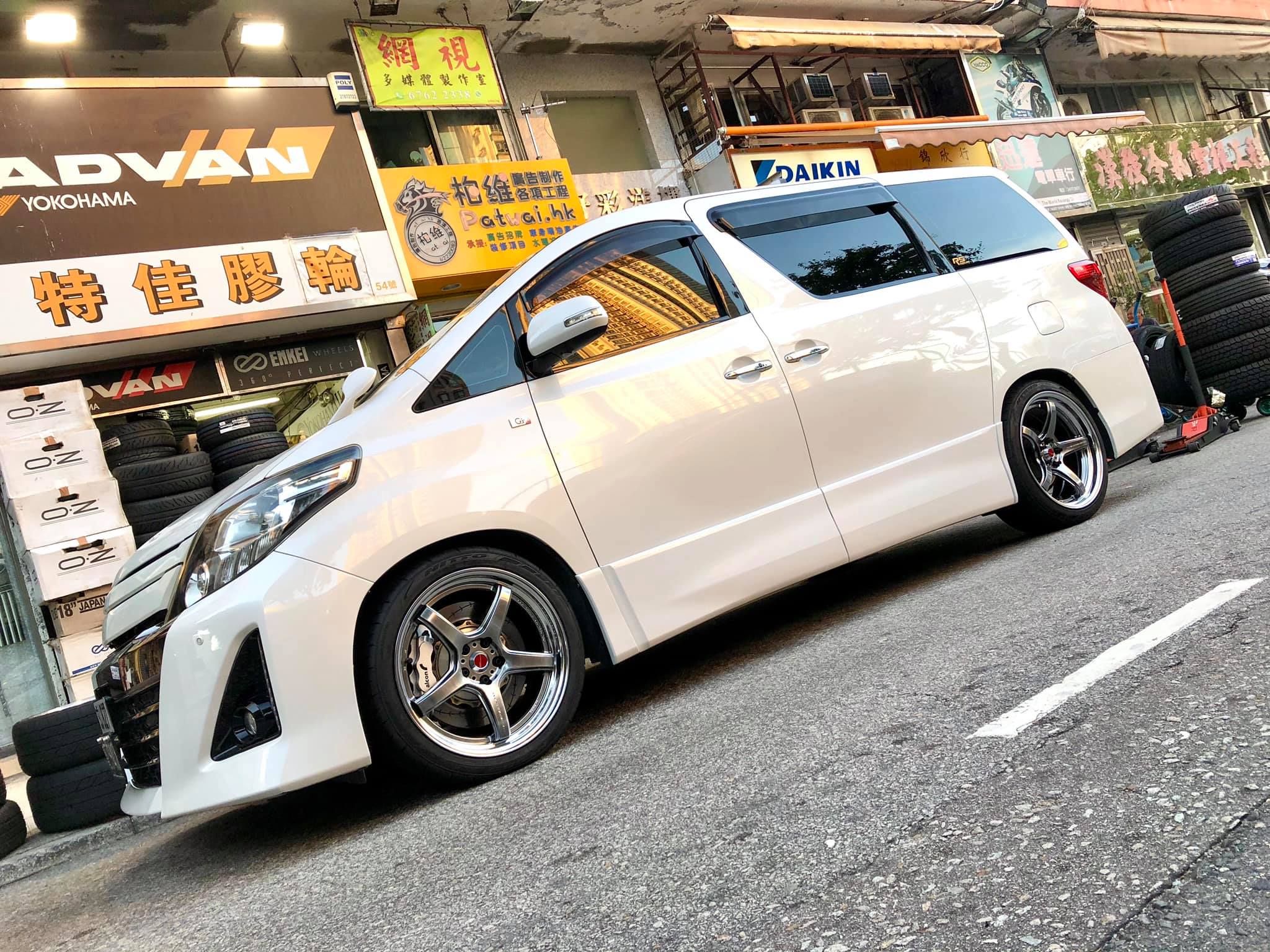 TOYOTA ALPHARD Wheel — WORK EMOTION T5R 2P 20” (GTS) Tire — NITTO