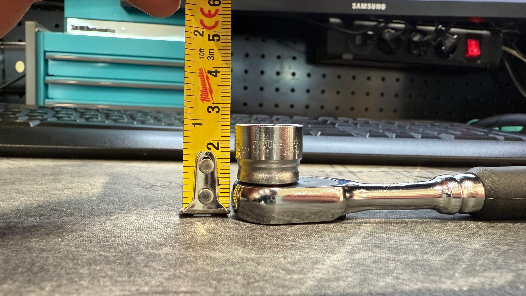 Koken 2725Z 1/4 drive ratchet with RS2400MZ sockets for small access